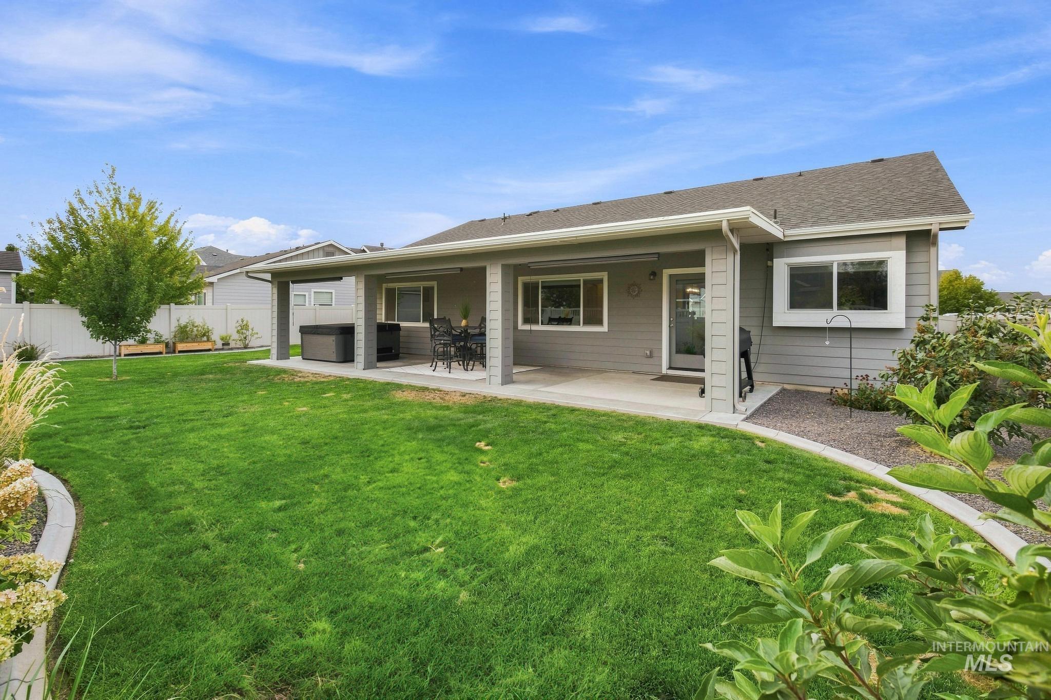 6237 E Canyon Crossing Dr, Nampa, Idaho 83687, 3 Bedrooms, 2 Bathrooms, Residential For Sale, Price $525,000, 98999002