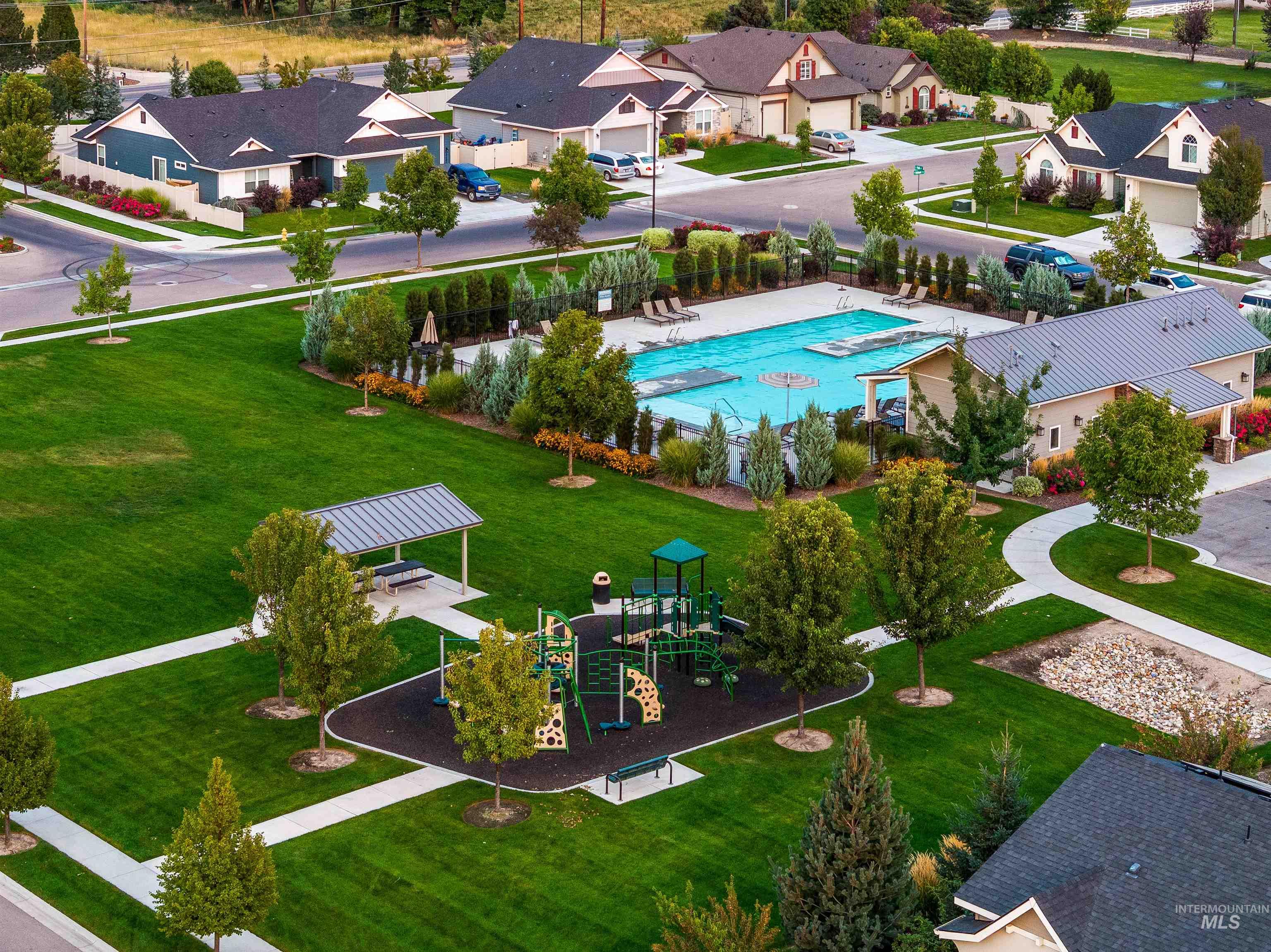 6237 E Canyon Crossing Dr, Nampa, Idaho 83687, 3 Bedrooms, 2 Bathrooms, Residential For Sale, Price $525,000, 98999002