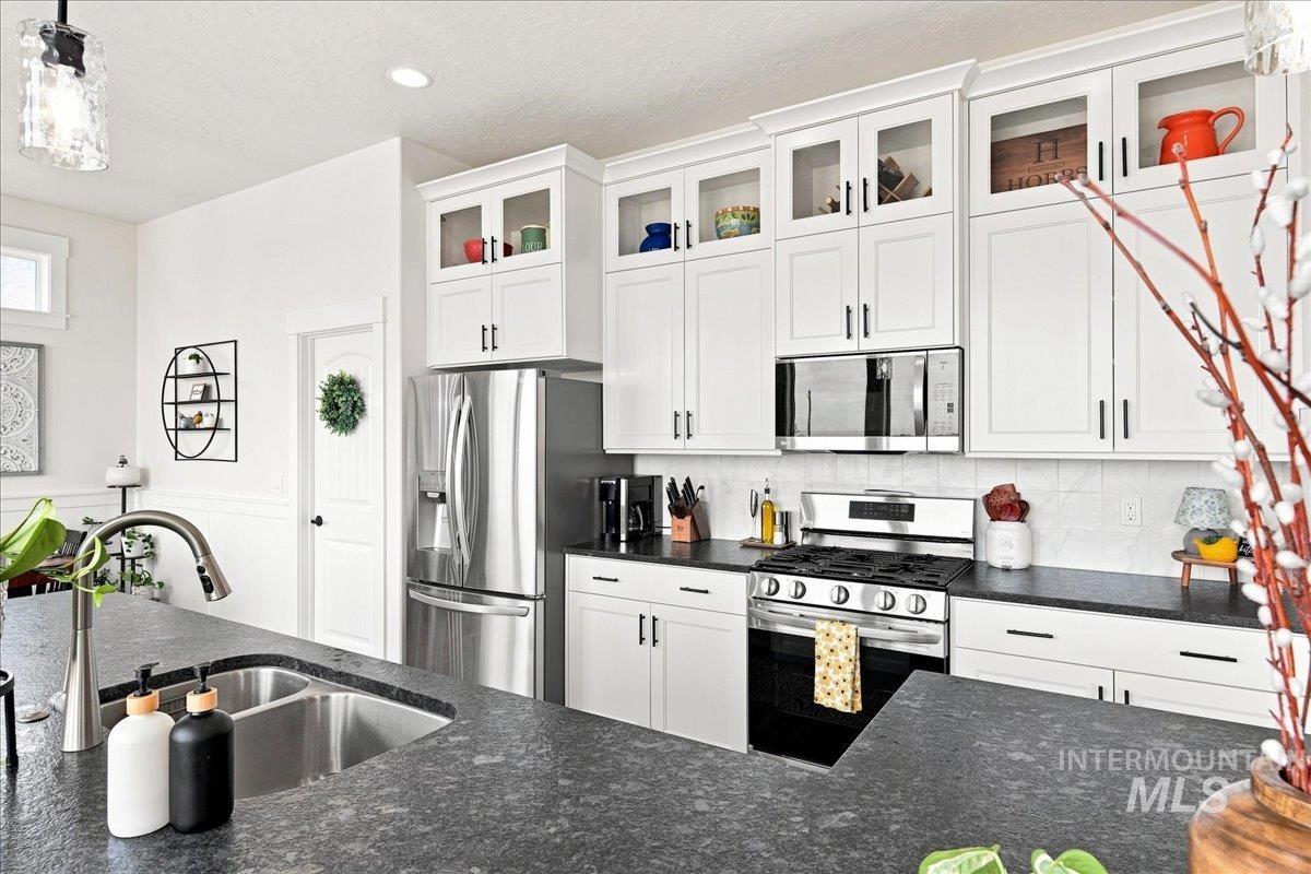 2058 W Ibis Dr, Nampa, Idaho 83686, 3 Bedrooms, 2 Bathrooms, Residential For Sale, Price $569,000, 98999004