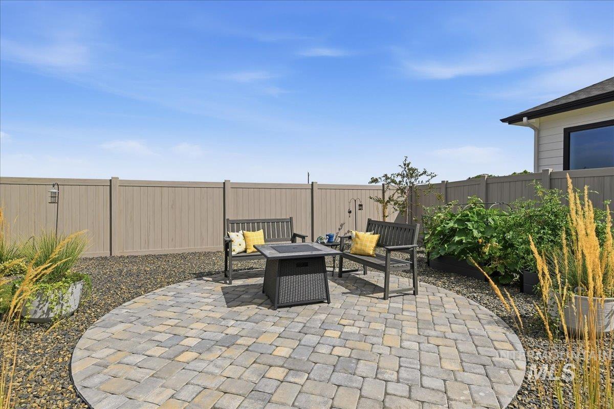 2058 W Ibis Dr, Nampa, Idaho 83686, 3 Bedrooms, 2 Bathrooms, Residential For Sale, Price $569,000, 98999004