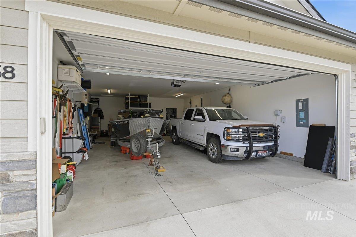 2058 W Ibis Dr, Nampa, Idaho 83686, 3 Bedrooms, 2 Bathrooms, Residential For Sale, Price $569,000, 98999004