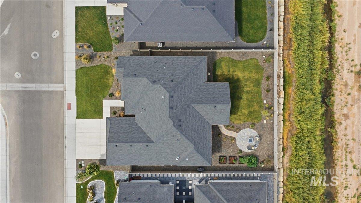 2058 W Ibis Dr, Nampa, Idaho 83686, 3 Bedrooms, 2 Bathrooms, Residential For Sale, Price $569,000, 98999004