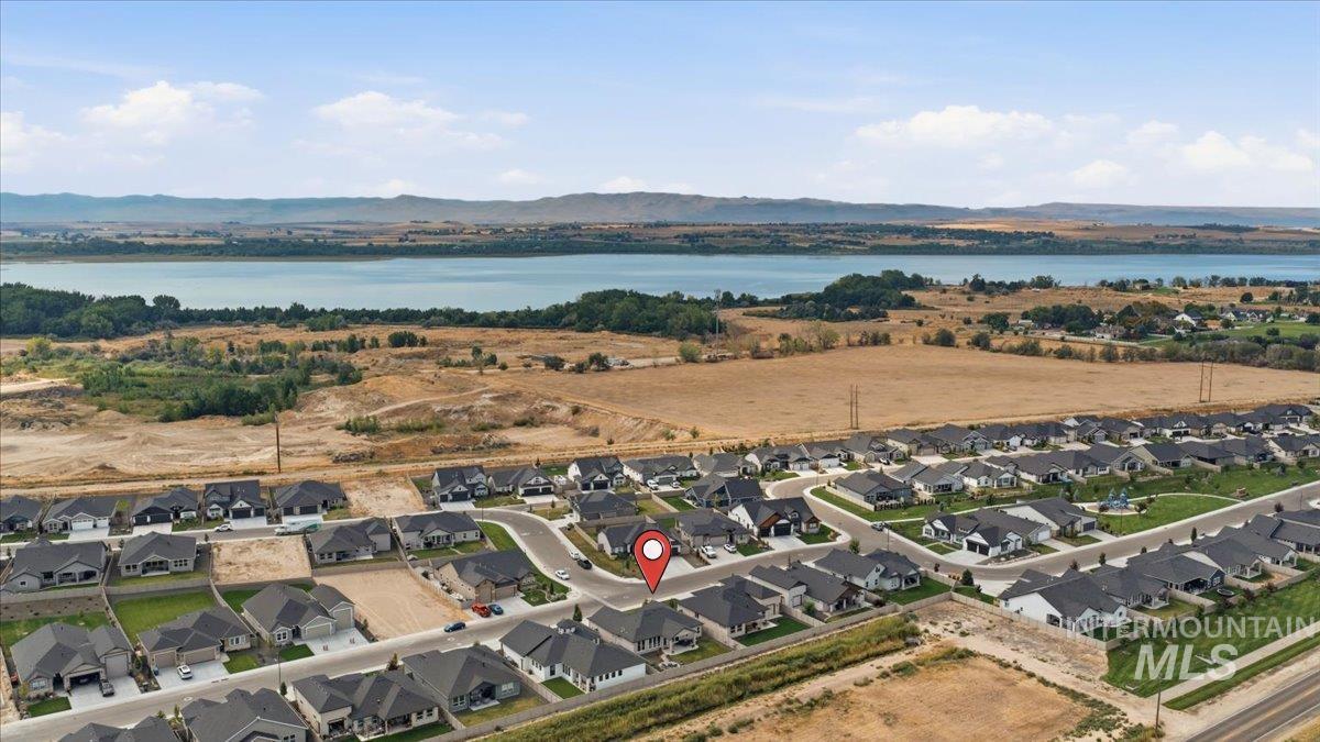 2058 W Ibis Dr, Nampa, Idaho 83686, 3 Bedrooms, 2 Bathrooms, Residential For Sale, Price $569,000, 98999004