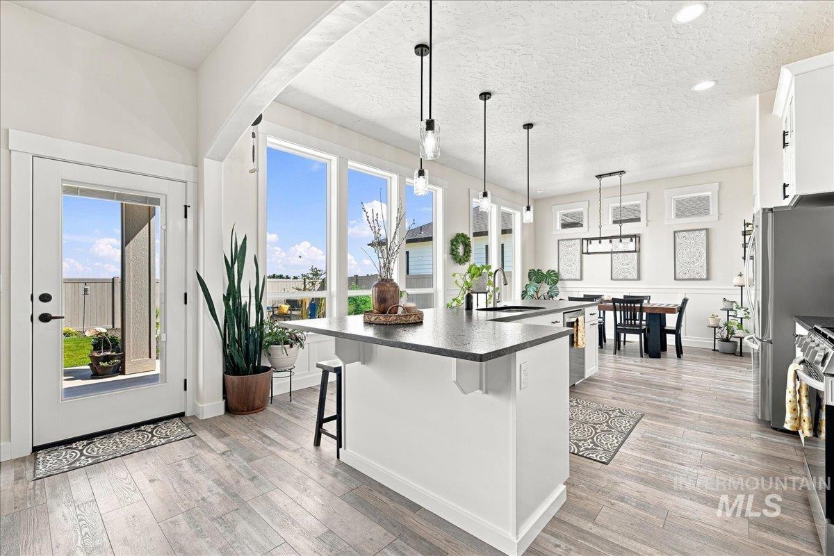 2058 W Ibis Dr, Nampa, Idaho 83686, 3 Bedrooms, 2 Bathrooms, Residential For Sale, Price $569,000, 98999004