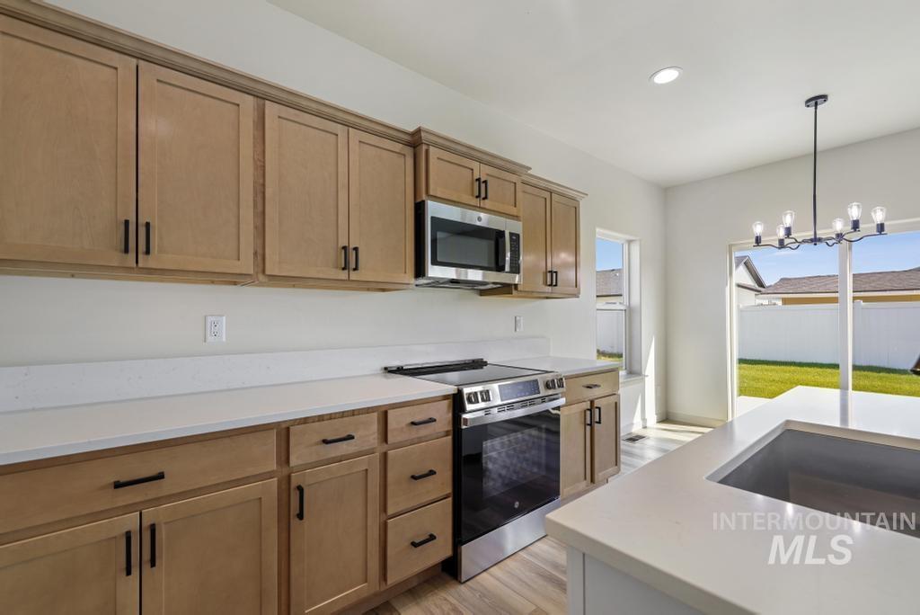 419 Rock Dove Loop, Twin Falls, Idaho 83301, 3 Bedrooms, 2 Bathrooms, Residential For Sale, Price $375,000, 98999007