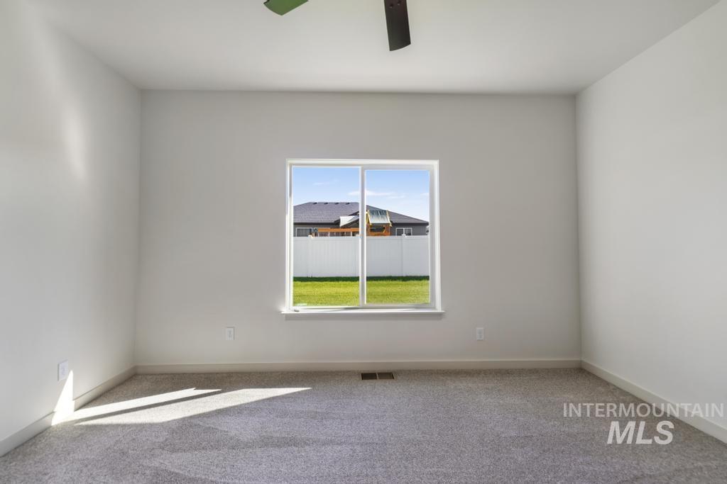 419 Rock Dove Loop, Twin Falls, Idaho 83301, 3 Bedrooms, 2 Bathrooms, Residential For Sale, Price $375,000, 98999007