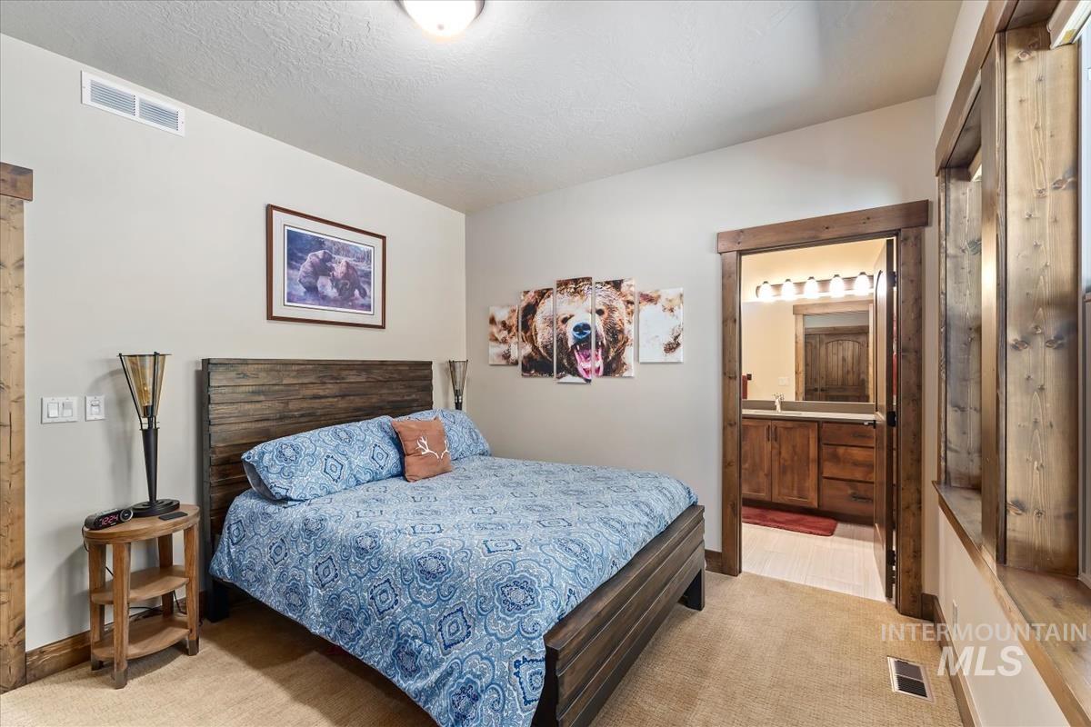 33 Sundance, McCall, Idaho 83638, 3 Bedrooms, 3.5 Bathrooms, Residential For Sale, Price $2,145,000, 98999008