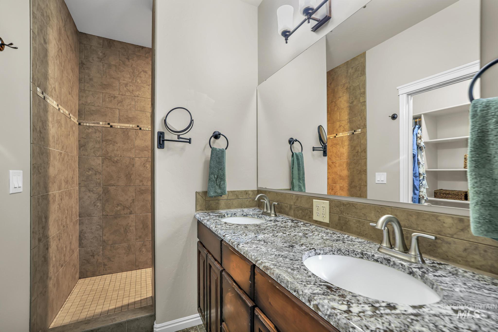 921 Ballard Ln, Kimberly, Idaho 83341, 3 Bedrooms, 3.5 Bathrooms, Residential For Sale, Price $515,000, 98999010