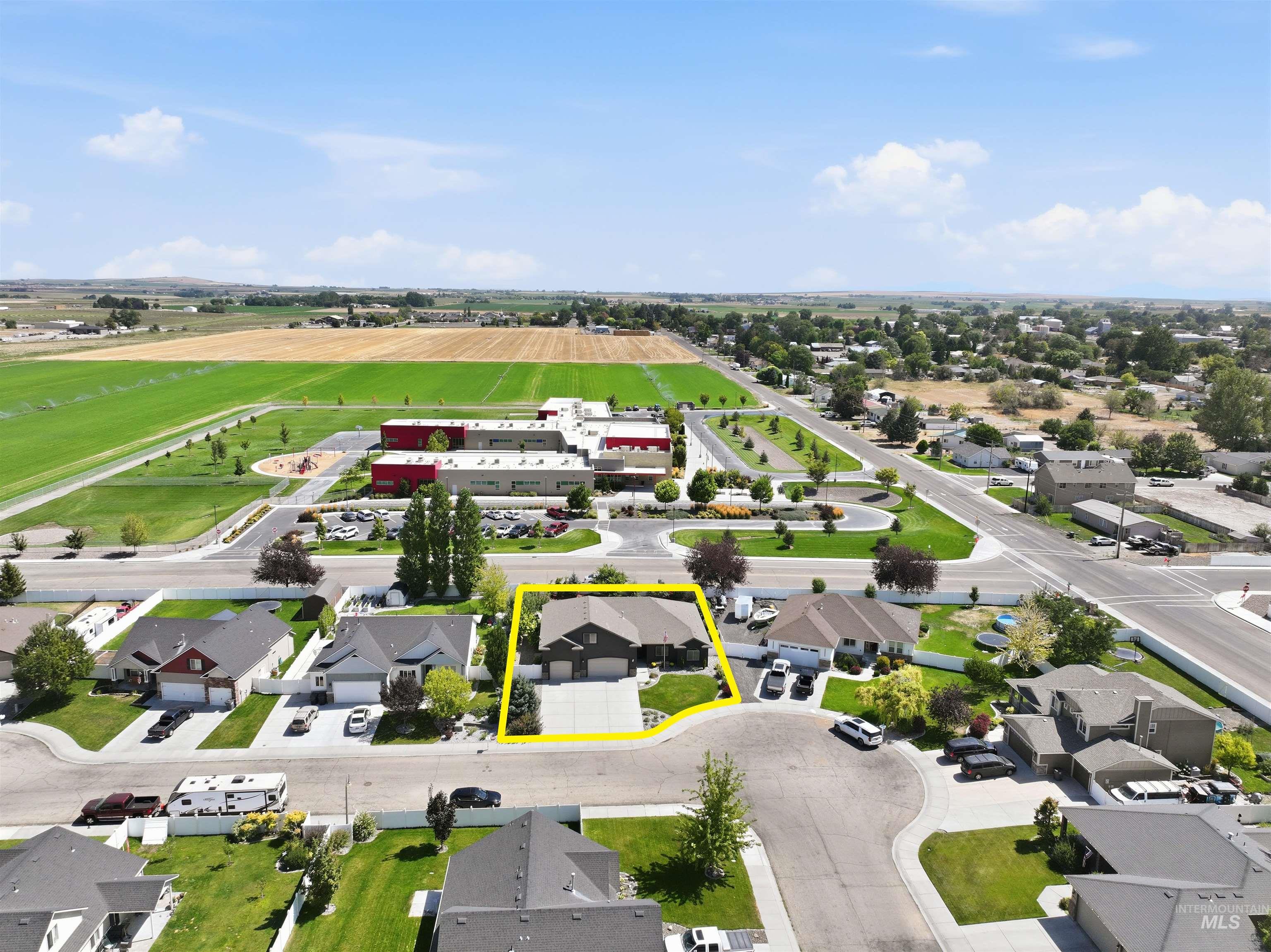 921 Ballard Ln, Kimberly, Idaho 83341, 3 Bedrooms, 3.5 Bathrooms, Residential For Sale, Price $515,000, 98999010