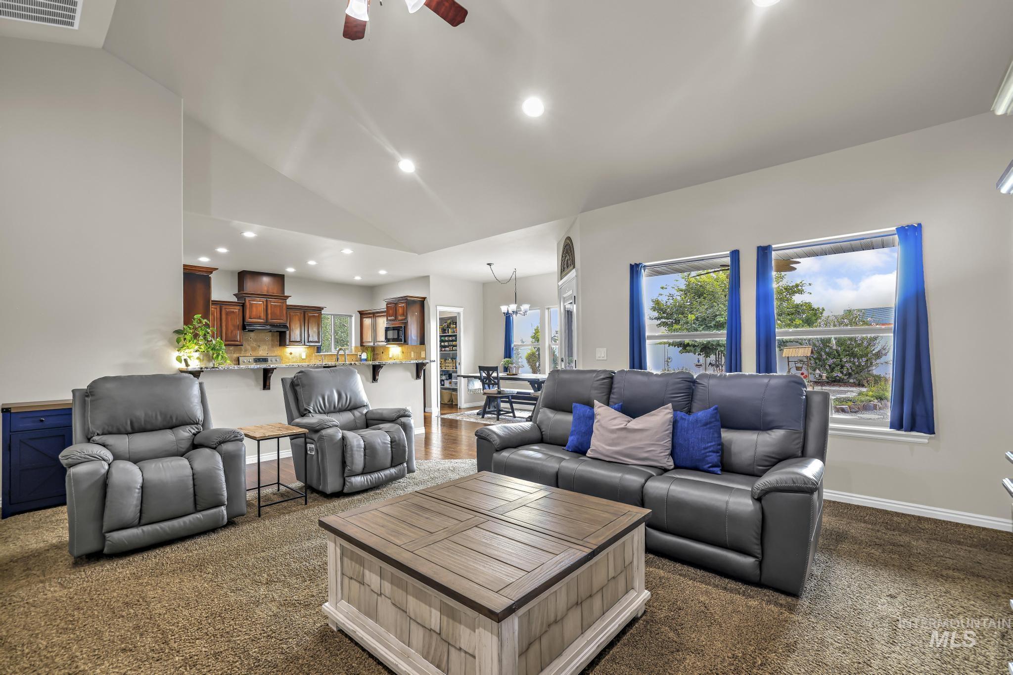 921 Ballard Ln, Kimberly, Idaho 83341, 3 Bedrooms, 3.5 Bathrooms, Residential For Sale, Price $515,000, 98999010