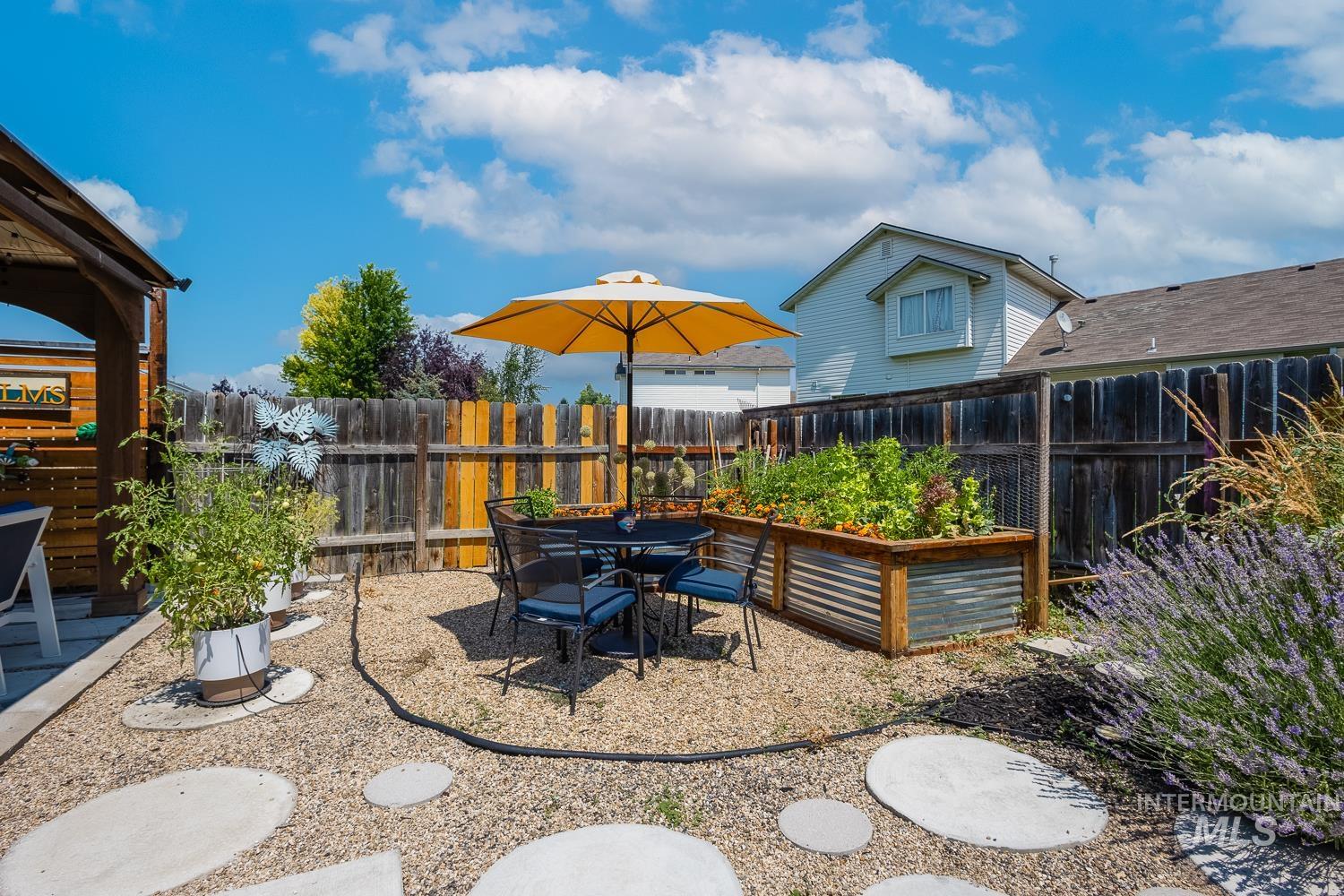 1806 S Camas St., Nampa, Idaho 83686, 3 Bedrooms, 2 Bathrooms, Residential For Sale, Price $399,900,MLS 98999012