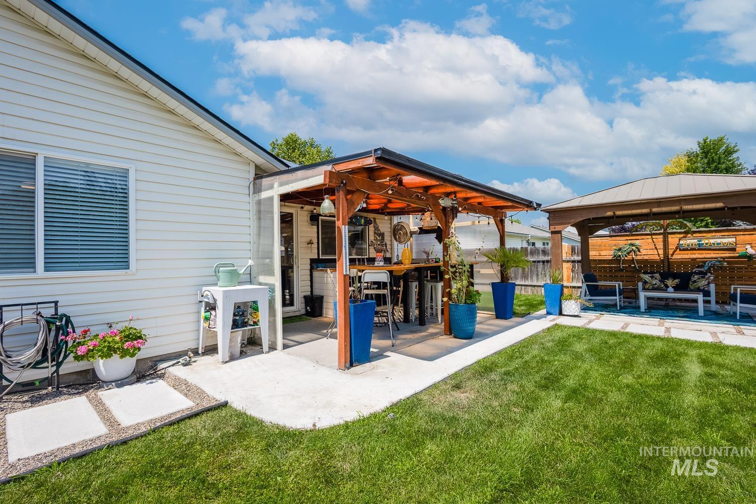 1806 S Camas St., Nampa, Idaho 83686, 3 Bedrooms, 2 Bathrooms, Residential For Sale, Price $399,900,MLS 98999012