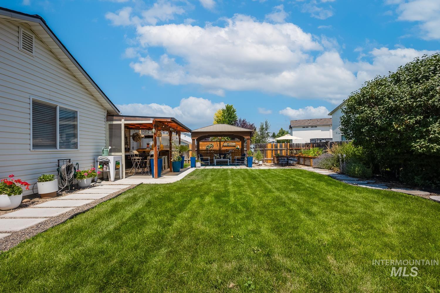 1806 S Camas St., Nampa, Idaho 83686, 3 Bedrooms, 2 Bathrooms, Residential For Sale, Price $399,900,MLS 98999012