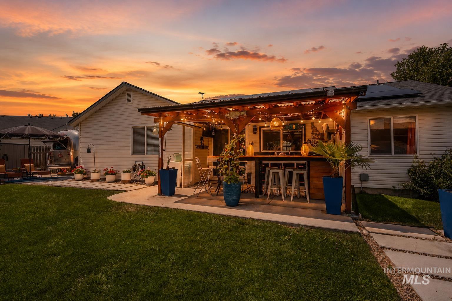 1806 S Camas St., Nampa, Idaho 83686, 3 Bedrooms, 2 Bathrooms, Residential For Sale, Price $399,900,MLS 98999012