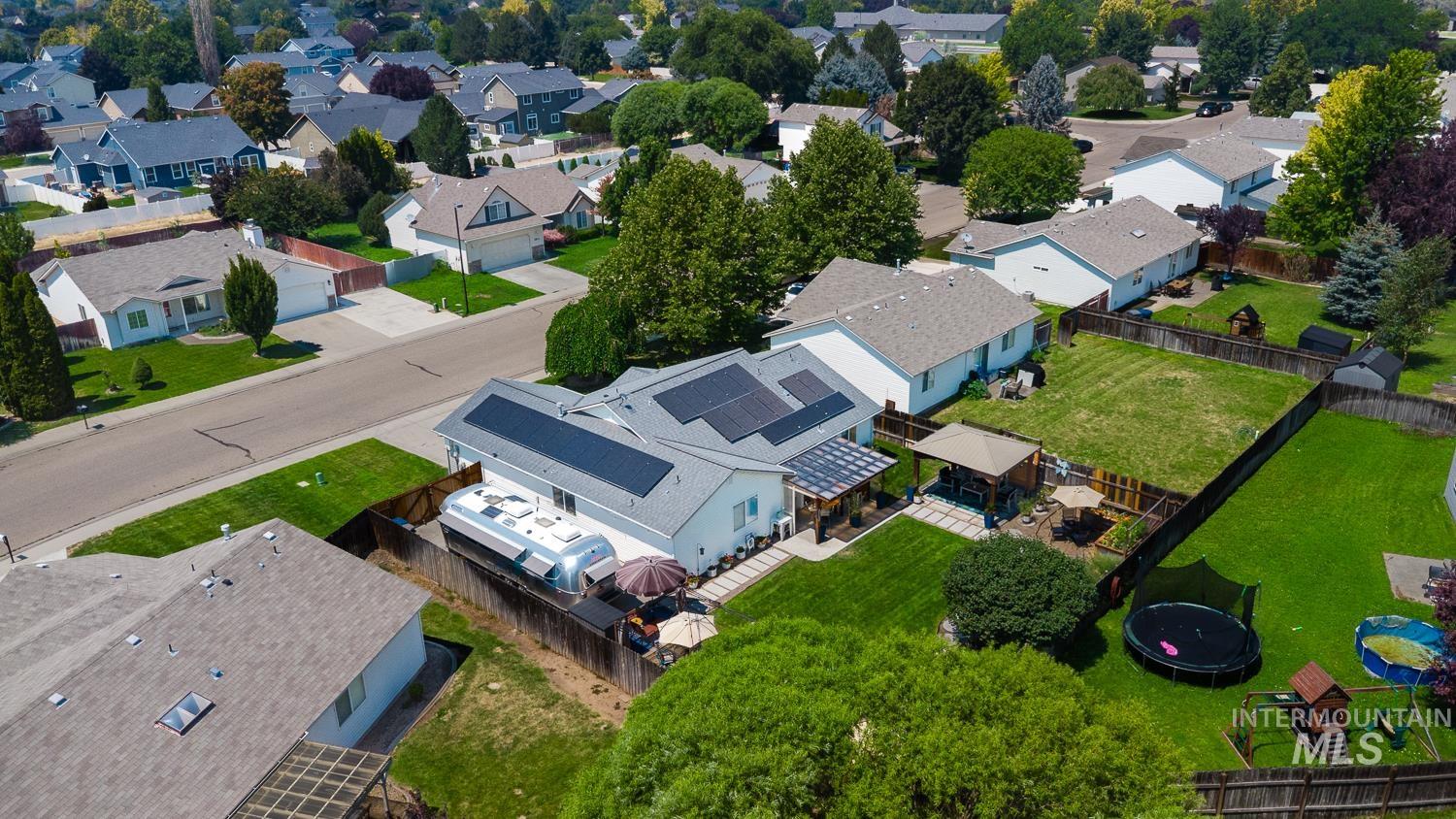 1806 S Camas St., Nampa, Idaho 83686, 3 Bedrooms, 2 Bathrooms, Residential For Sale, Price $399,900,MLS 98999012