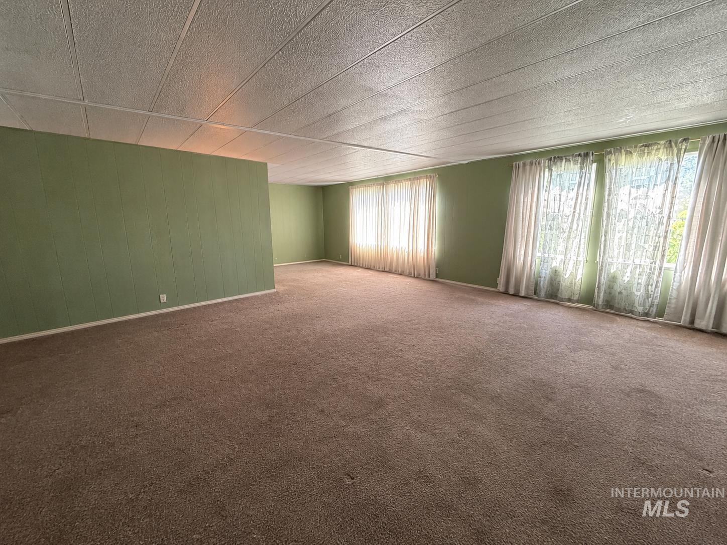 3762 N 2200 E, Filer, Idaho 83328, 3 Bedrooms, 2 Bathrooms, Residential For Sale, Price $400,000,MLS 98999013