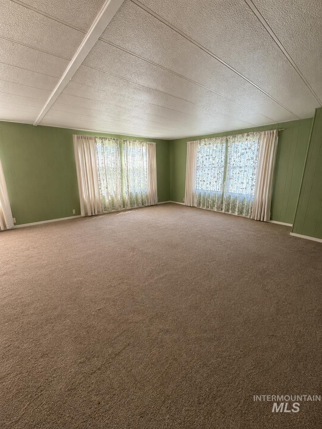 3762 N 2200 E, Filer, Idaho 83328, 3 Bedrooms, 2 Bathrooms, Residential For Sale, Price $400,000,MLS 98999013