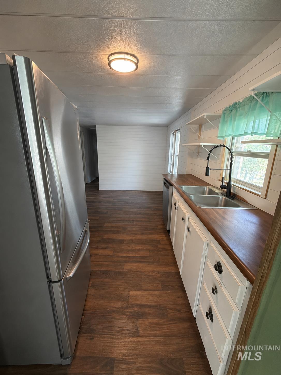 3762 N 2200 E, Filer, Idaho 83328, 3 Bedrooms, 2 Bathrooms, Residential For Sale, Price $400,000,MLS 98999013