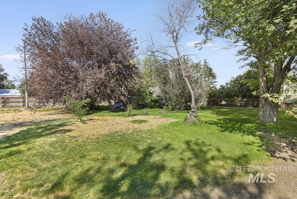 3762 N 2200 E, Filer, Idaho 83328, 3 Bedrooms, 2 Bathrooms, Residential For Sale, Price $400,000,MLS 98999013
