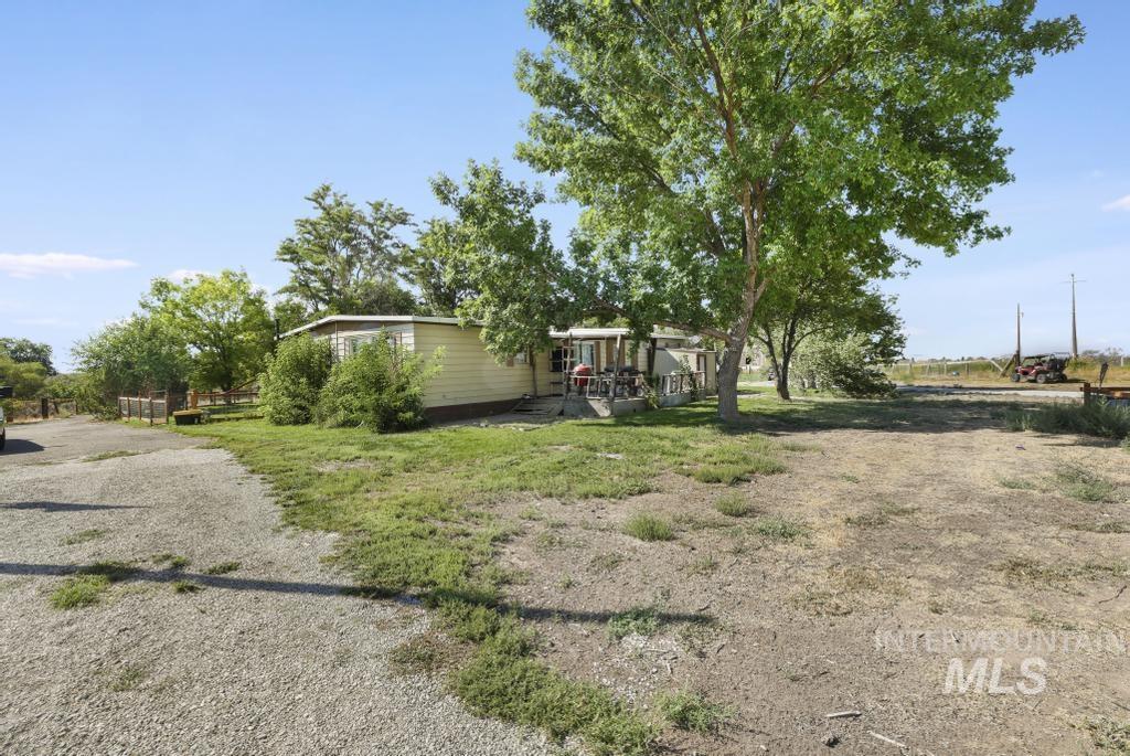 3762 N 2200 E, Filer, Idaho 83328, 3 Bedrooms, 2 Bathrooms, Residential For Sale, Price $400,000,MLS 98999013