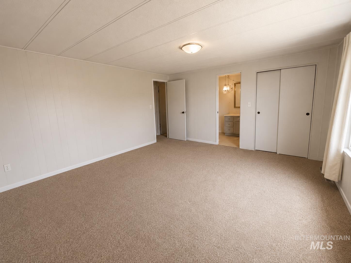 3762 N 2200 E, Filer, Idaho 83328, 3 Bedrooms, 2 Bathrooms, Residential For Sale, Price $400,000,MLS 98999013