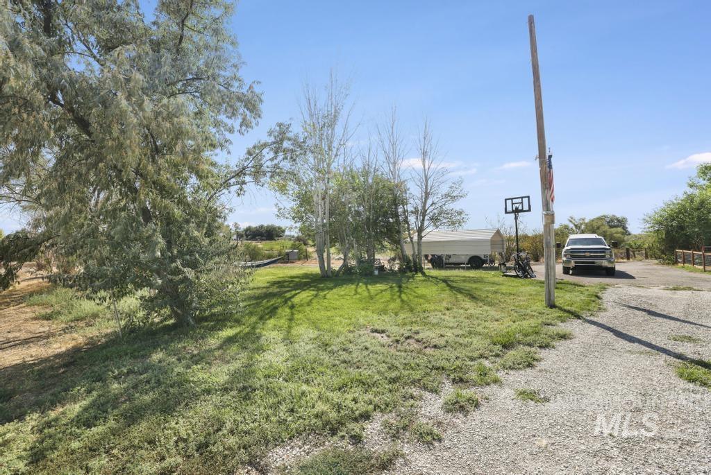 3762 N 2200 E, Filer, Idaho 83328, 3 Bedrooms, 2 Bathrooms, Residential For Sale, Price $400,000,MLS 98999013