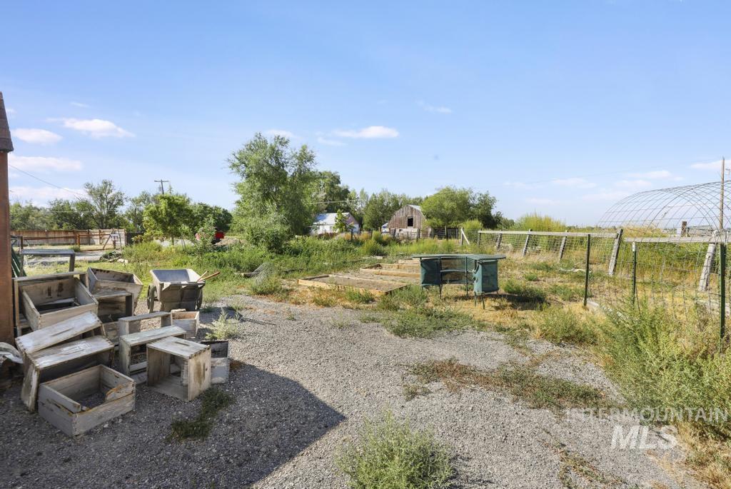 3762 N 2200 E, Filer, Idaho 83328, 3 Bedrooms, 2 Bathrooms, Residential For Sale, Price $400,000,MLS 98999013