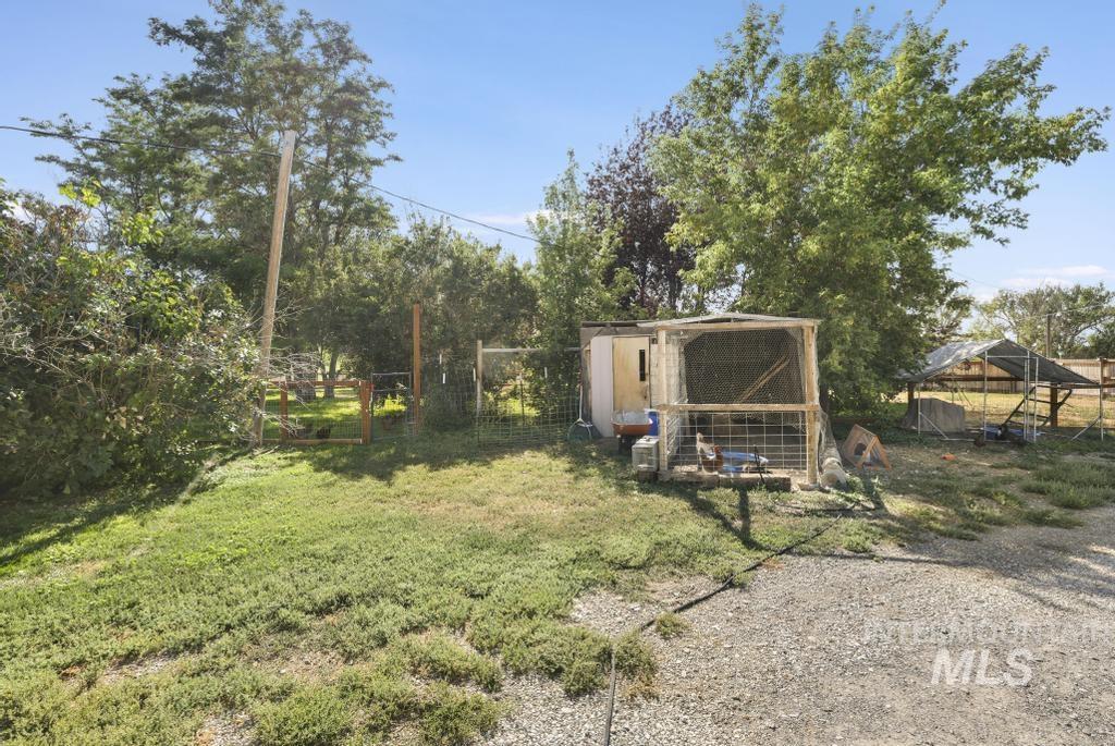3762 N 2200 E, Filer, Idaho 83328, 3 Bedrooms, 2 Bathrooms, Residential For Sale, Price $400,000,MLS 98999013