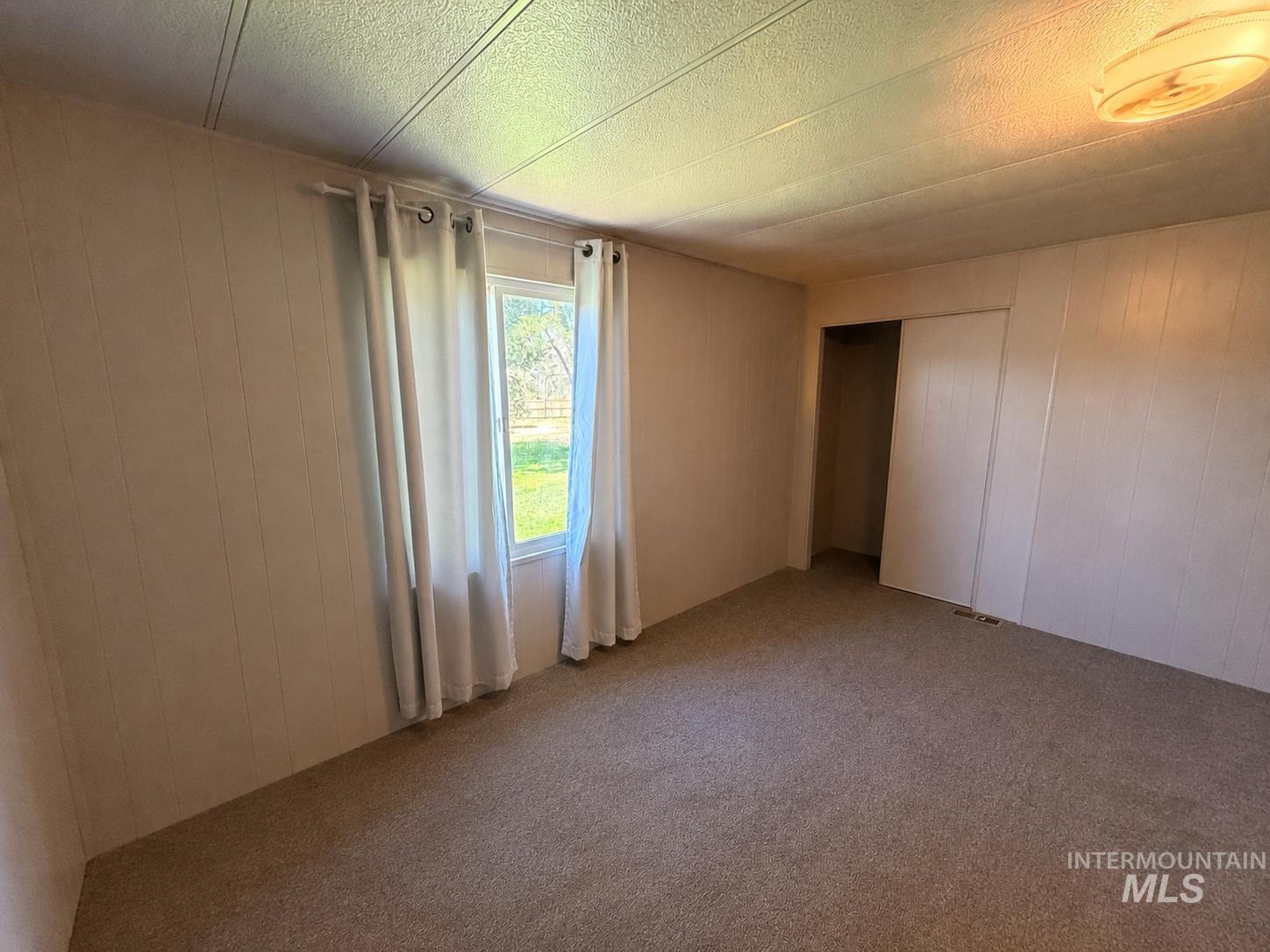 3762 N 2200 E, Filer, Idaho 83328, 3 Bedrooms, 2 Bathrooms, Residential For Sale, Price $400,000,MLS 98999013