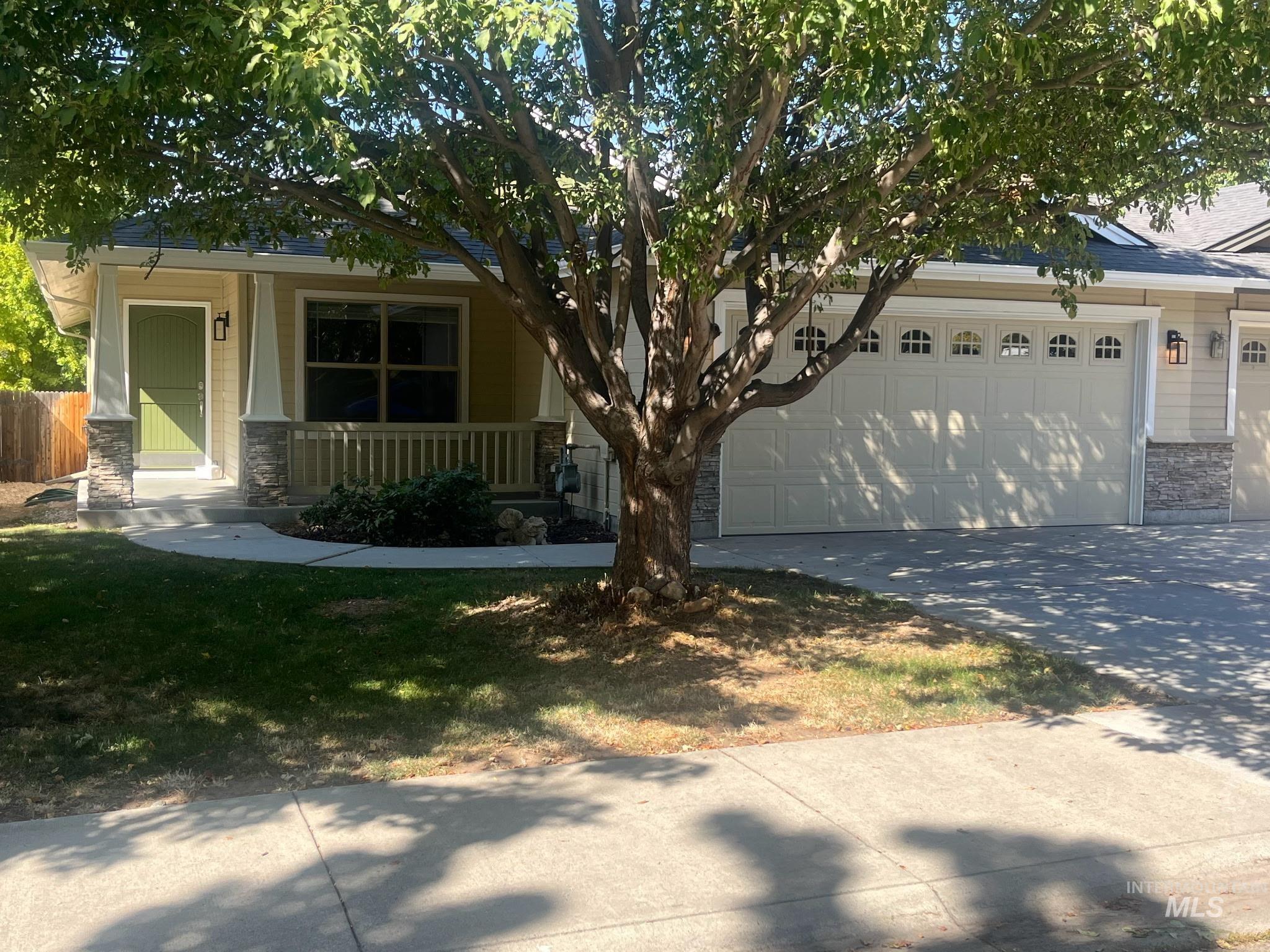9702 W Amity, Boise, Idaho 83709, 3 Bedrooms, 2 Bathrooms, Residential For Sale, Price $409,900, 98999014