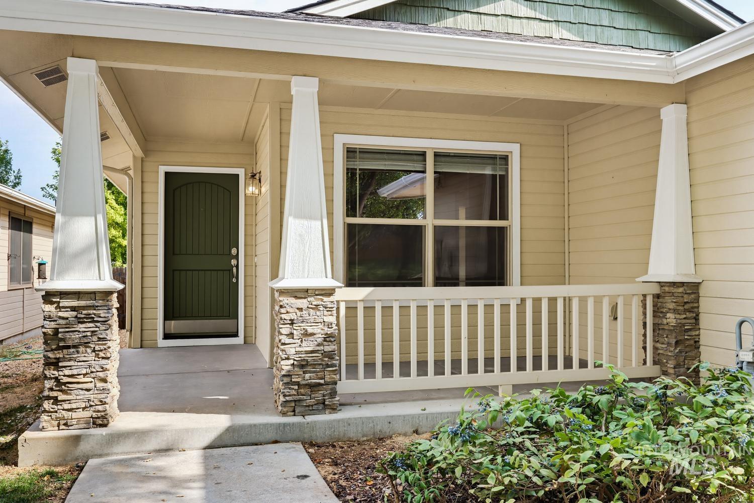 9702 W Amity, Boise, Idaho 83709, 3 Bedrooms, 2 Bathrooms, Residential For Sale, Price $409,900, 98999014