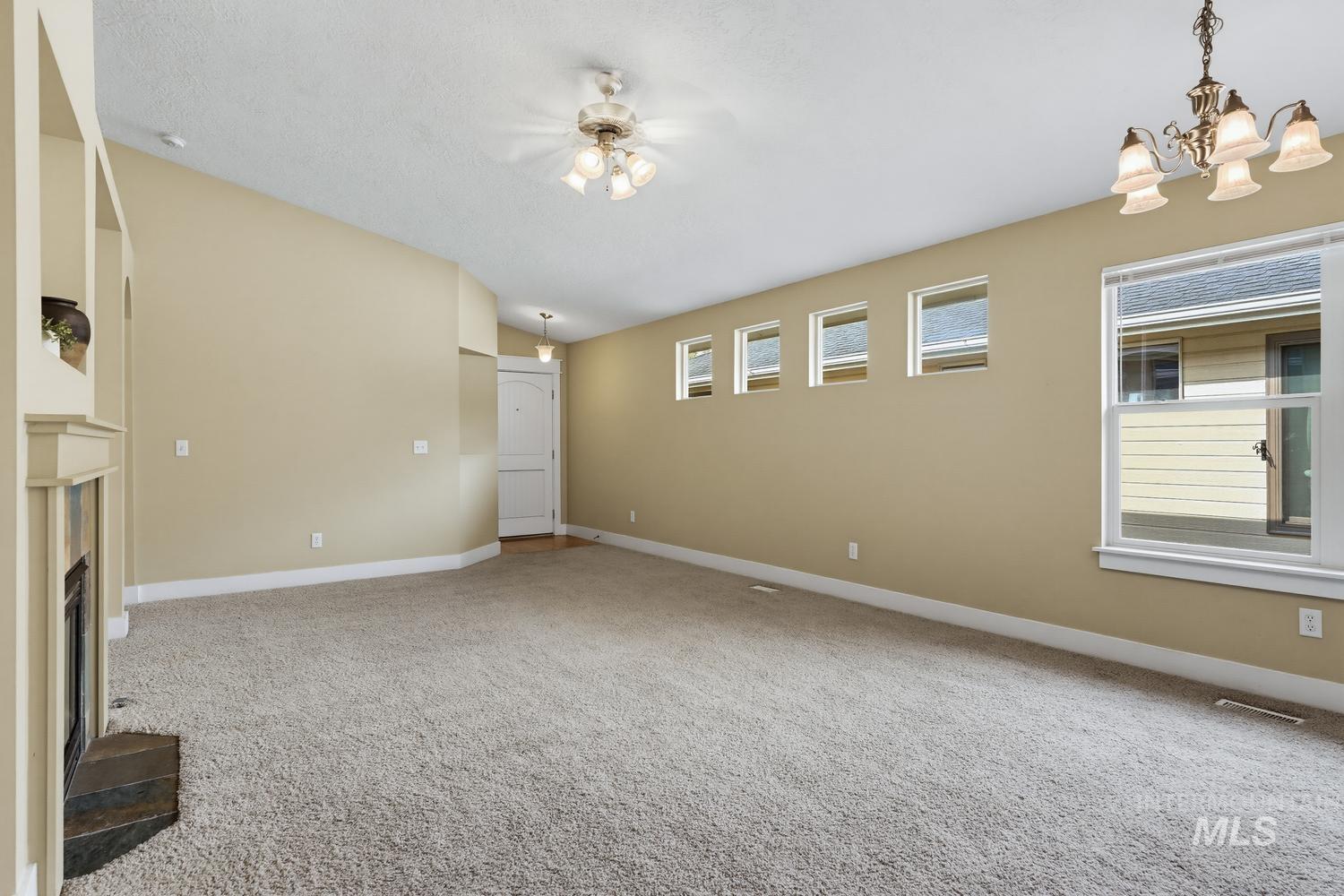 9702 W Amity, Boise, Idaho 83709, 3 Bedrooms, 2 Bathrooms, Residential For Sale, Price $409,900, 98999014