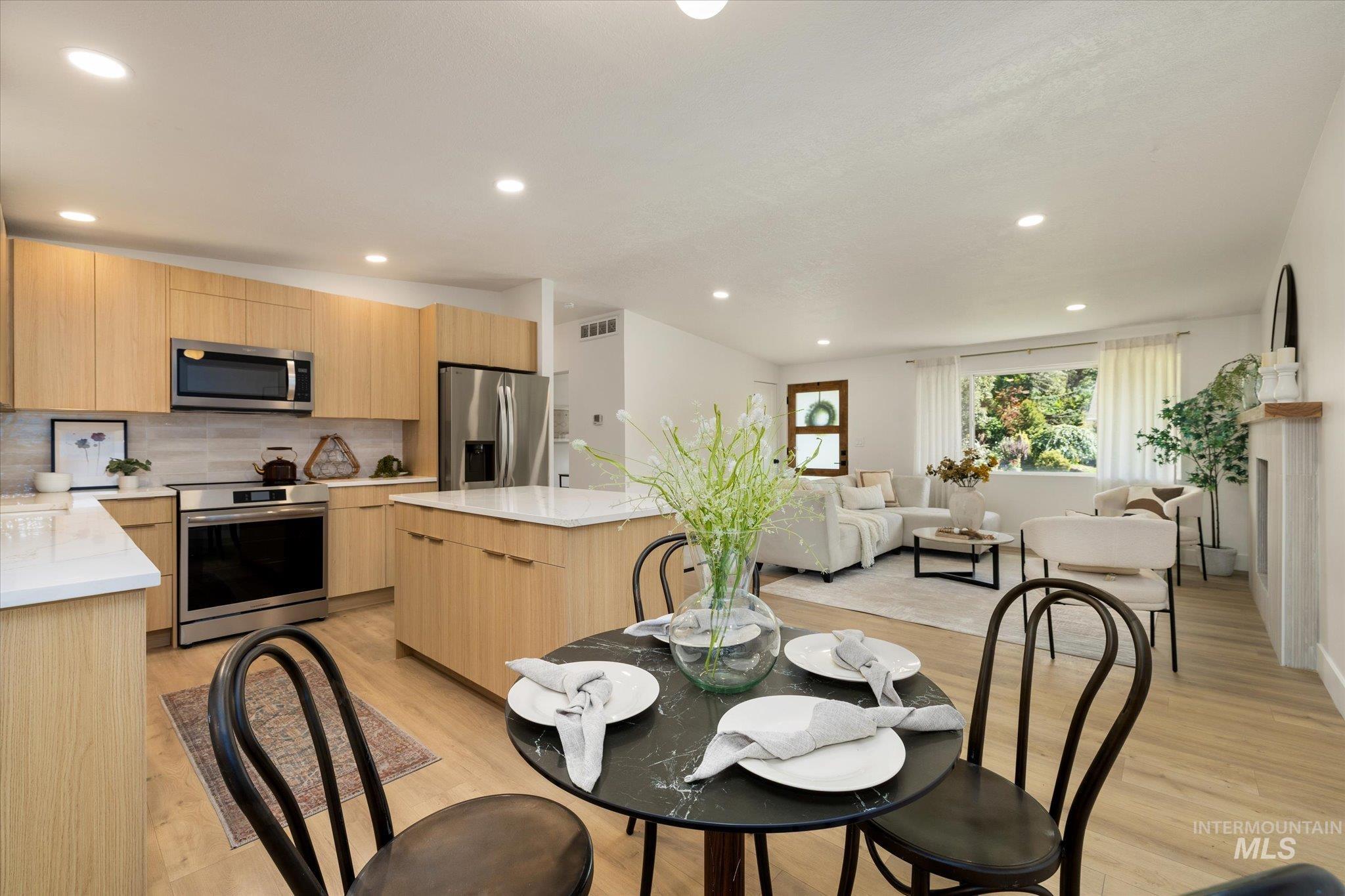 3420 W Sunset Ave., Boise, Idaho 83703, 4 Bedrooms, 2 Bathrooms, Residential For Sale, Price $589,900, 98999017