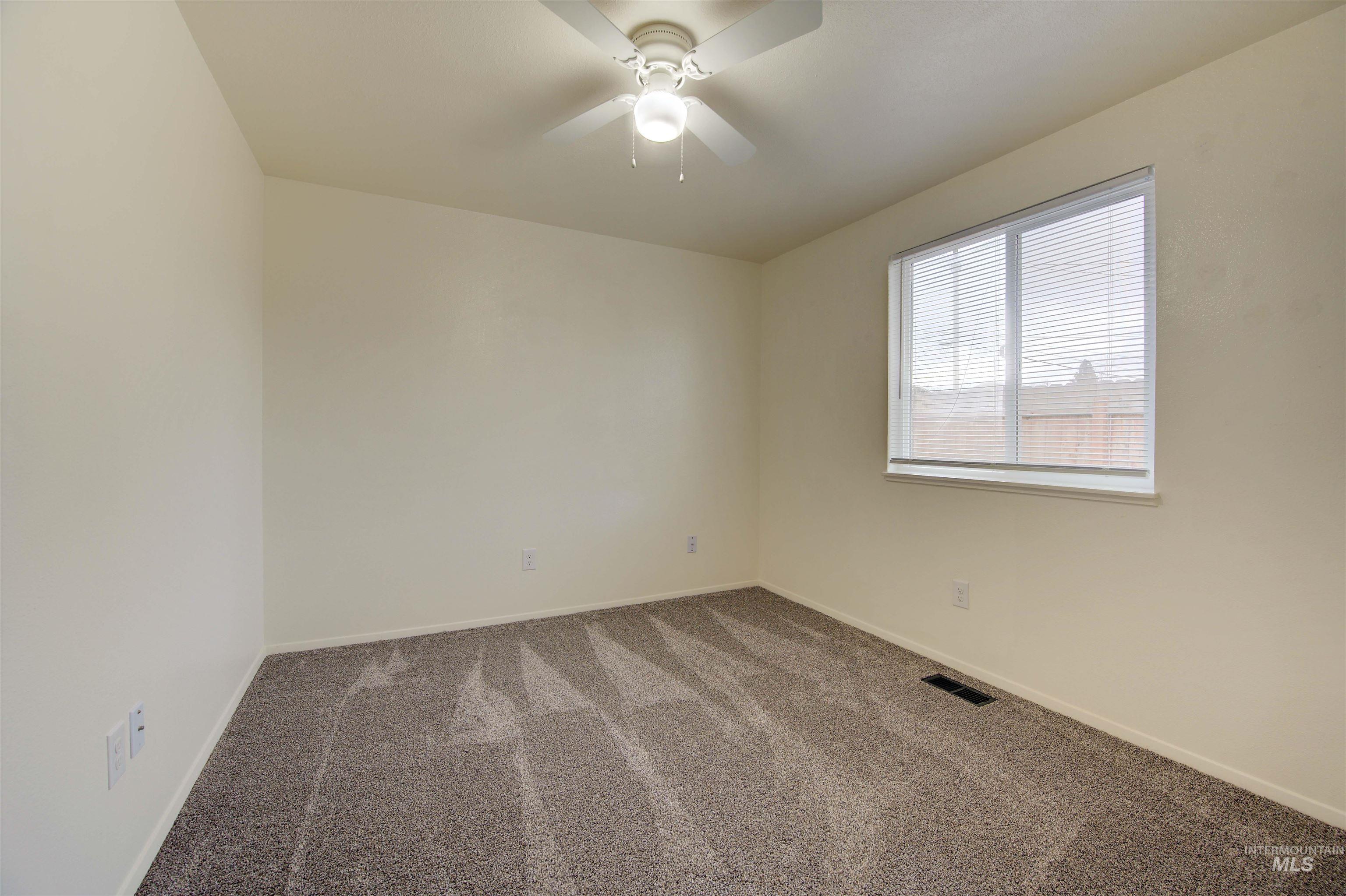 2708 Kerr Unit #1 & #2, Boise, Idaho 83705, 2 Bedrooms, 1 Bathroom, Residential Income For Sale, Price $475,000,MLS 98999019