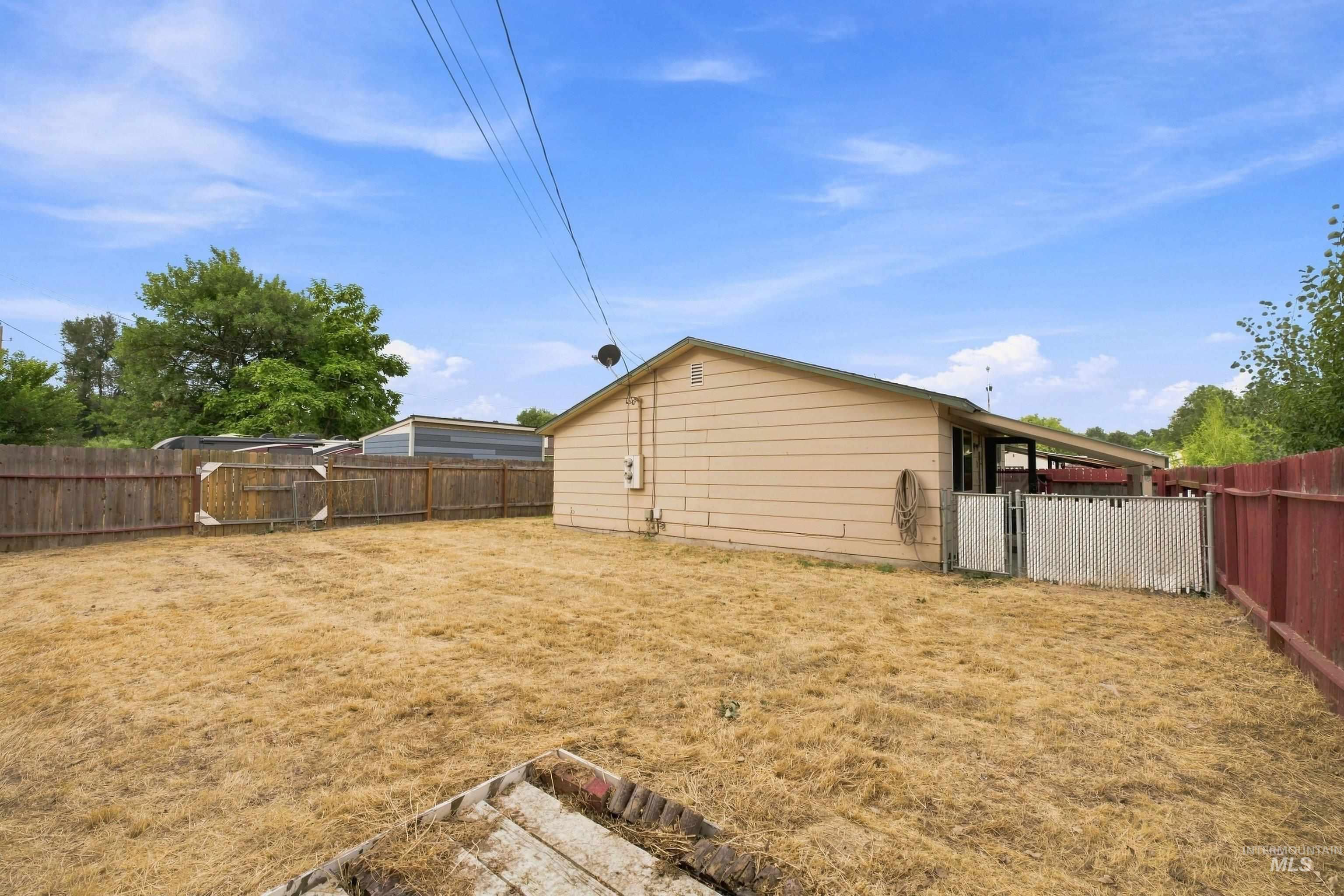 2708 Kerr Unit #1 & #2, Boise, Idaho 83705, 2 Bedrooms, 1 Bathroom, Residential Income For Sale, Price $475,000,MLS 98999019