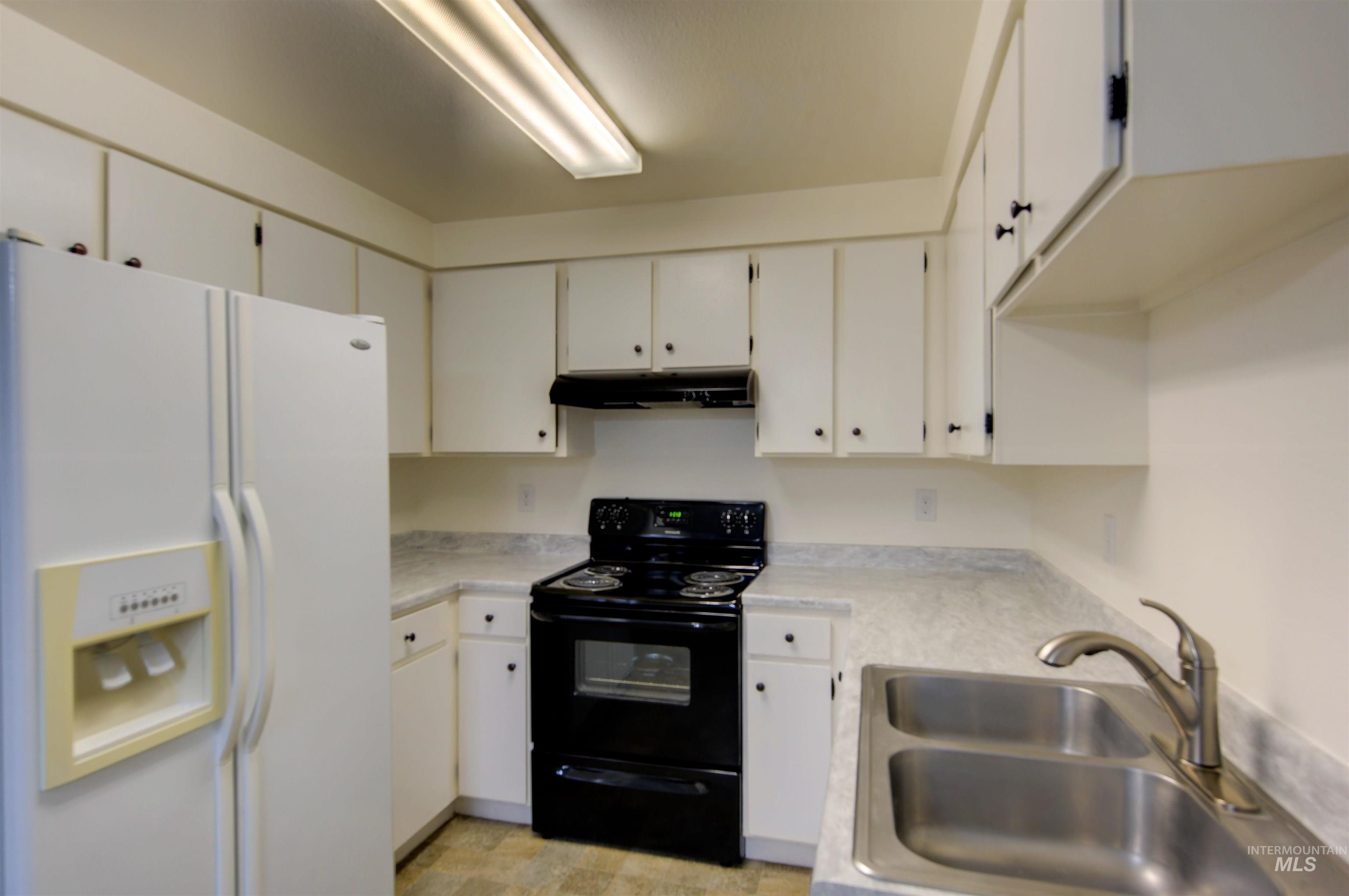 2708 Kerr Unit #1 & #2, Boise, Idaho 83705, 2 Bedrooms, 1 Bathroom, Residential Income For Sale, Price $475,000,MLS 98999019