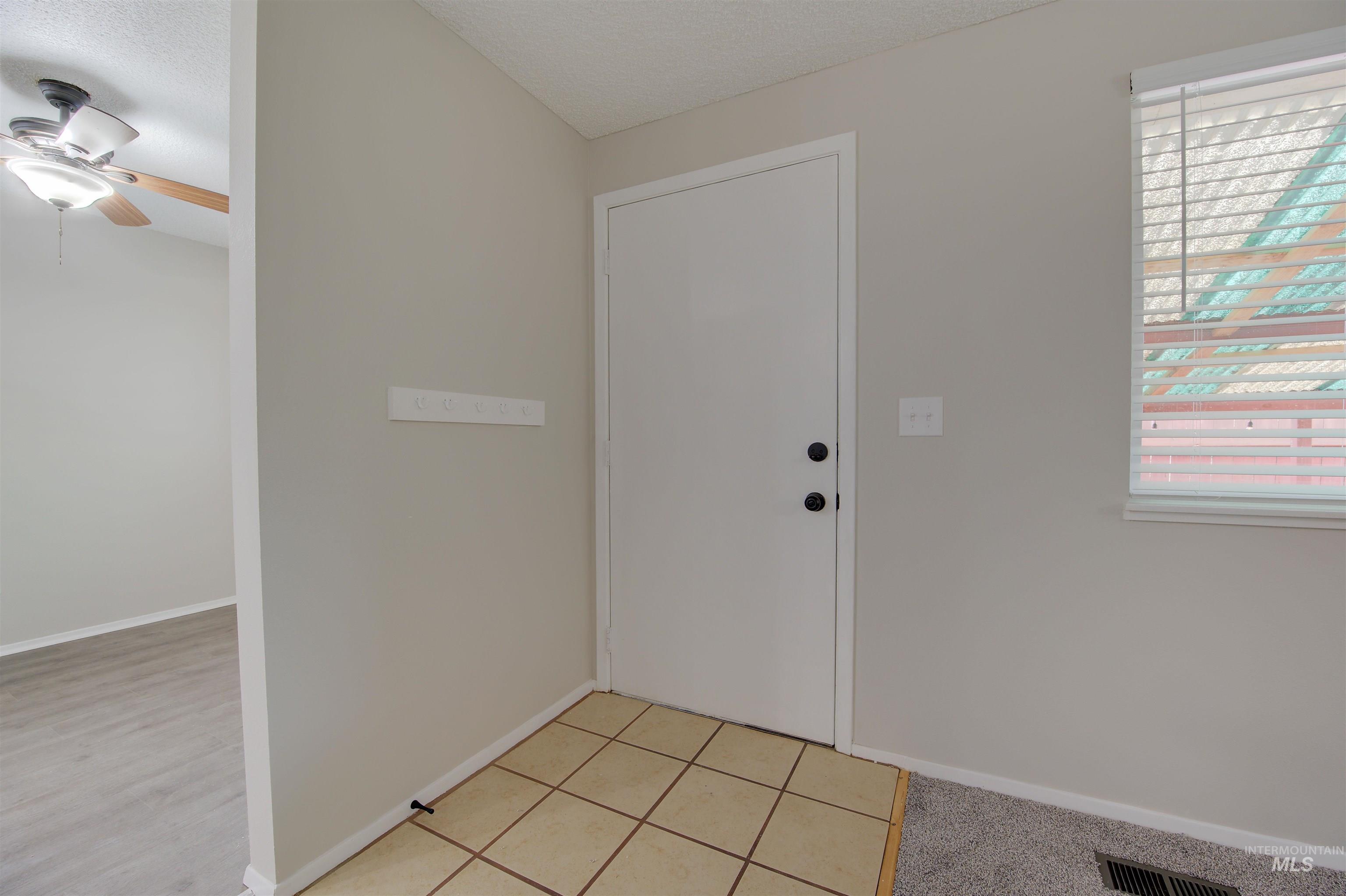 2708 Kerr Unit #1 & #2, Boise, Idaho 83705, 2 Bedrooms, 1 Bathroom, Residential Income For Sale, Price $475,000,MLS 98999019