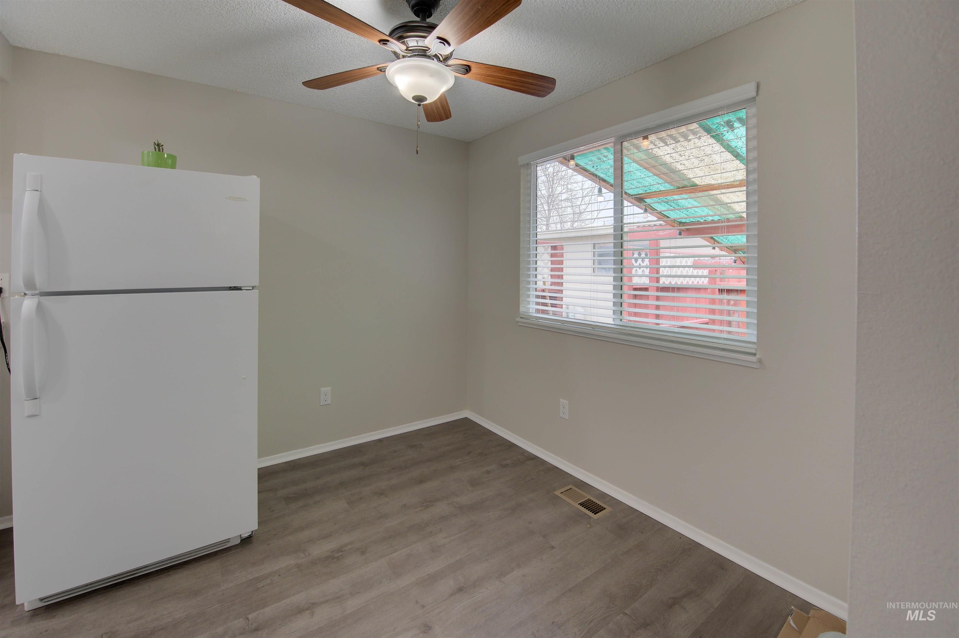 2708 Kerr Unit #1 & #2, Boise, Idaho 83705, 2 Bedrooms, 1 Bathroom, Residential Income For Sale, Price $475,000,MLS 98999019