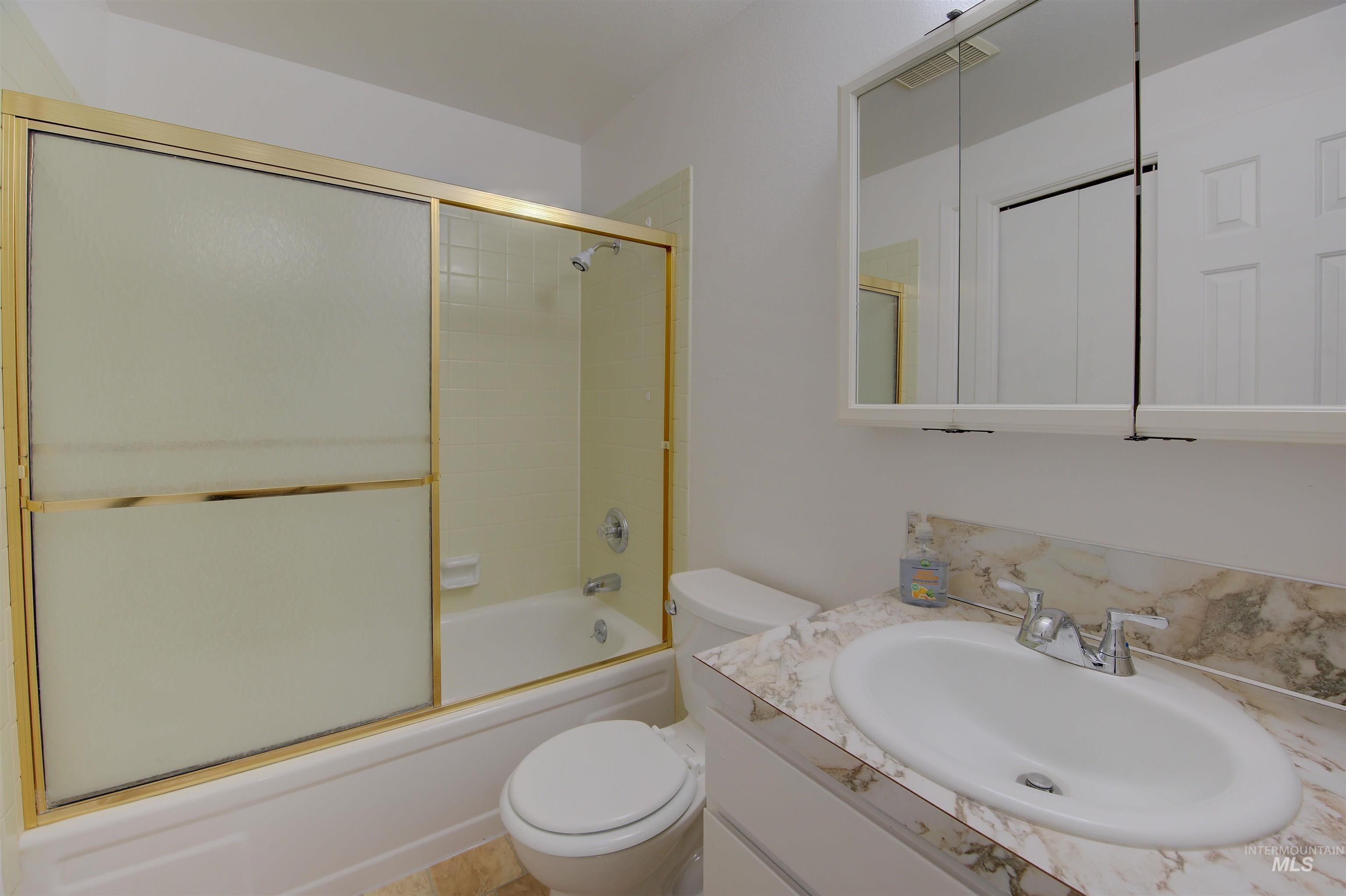 2708 Kerr Unit #1 & #2, Boise, Idaho 83705, 2 Bedrooms, 1 Bathroom, Residential Income For Sale, Price $475,000,MLS 98999019
