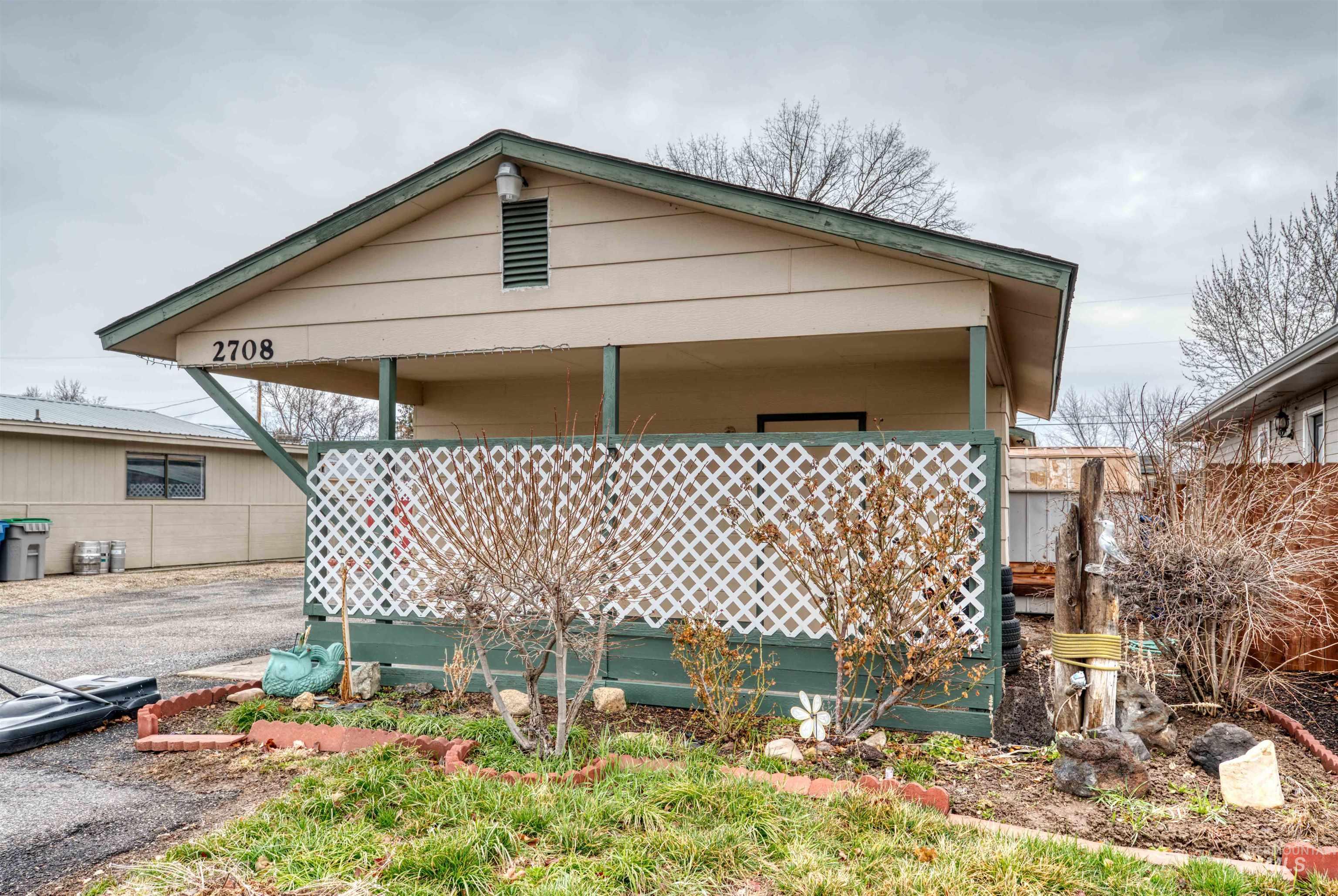 2708 Kerr Unit #1 & #2, Boise, Idaho 83705, 2 Bedrooms, 1 Bathroom, Residential Income For Sale, Price $475,000,MLS 98999019