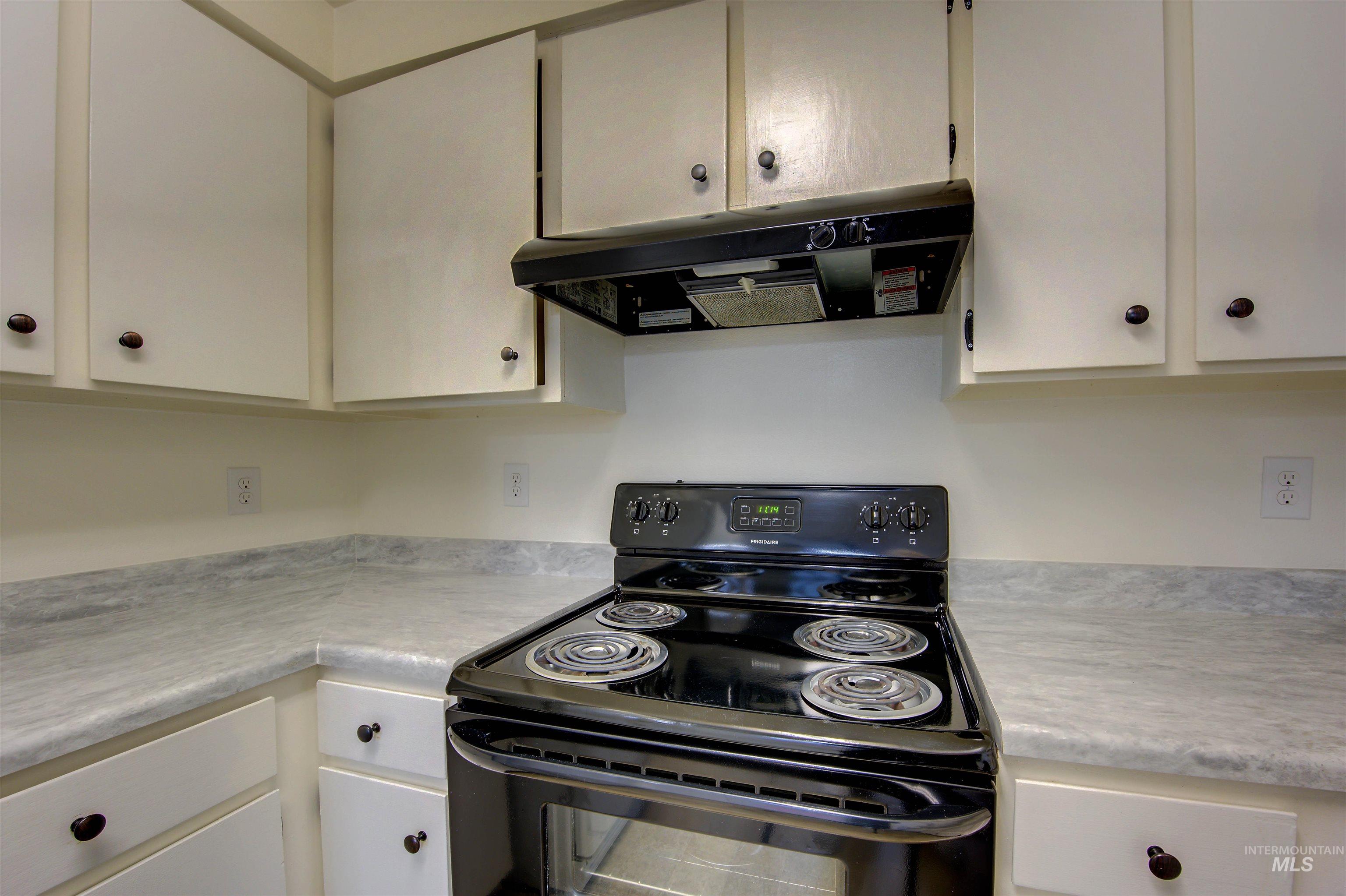 2708 Kerr Unit #1 & #2, Boise, Idaho 83705, 2 Bedrooms, 1 Bathroom, Residential Income For Sale, Price $475,000,MLS 98999019