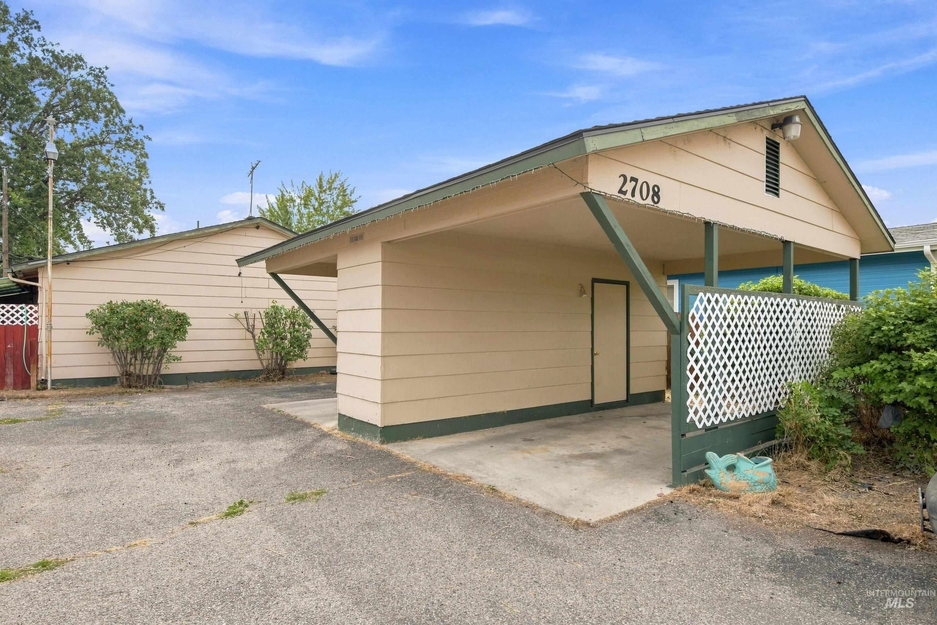 2708 Kerr Unit #1 & #2, Boise, Idaho 83705, 2 Bedrooms, 1 Bathroom, Residential Income For Sale, Price $475,000,MLS 98999019