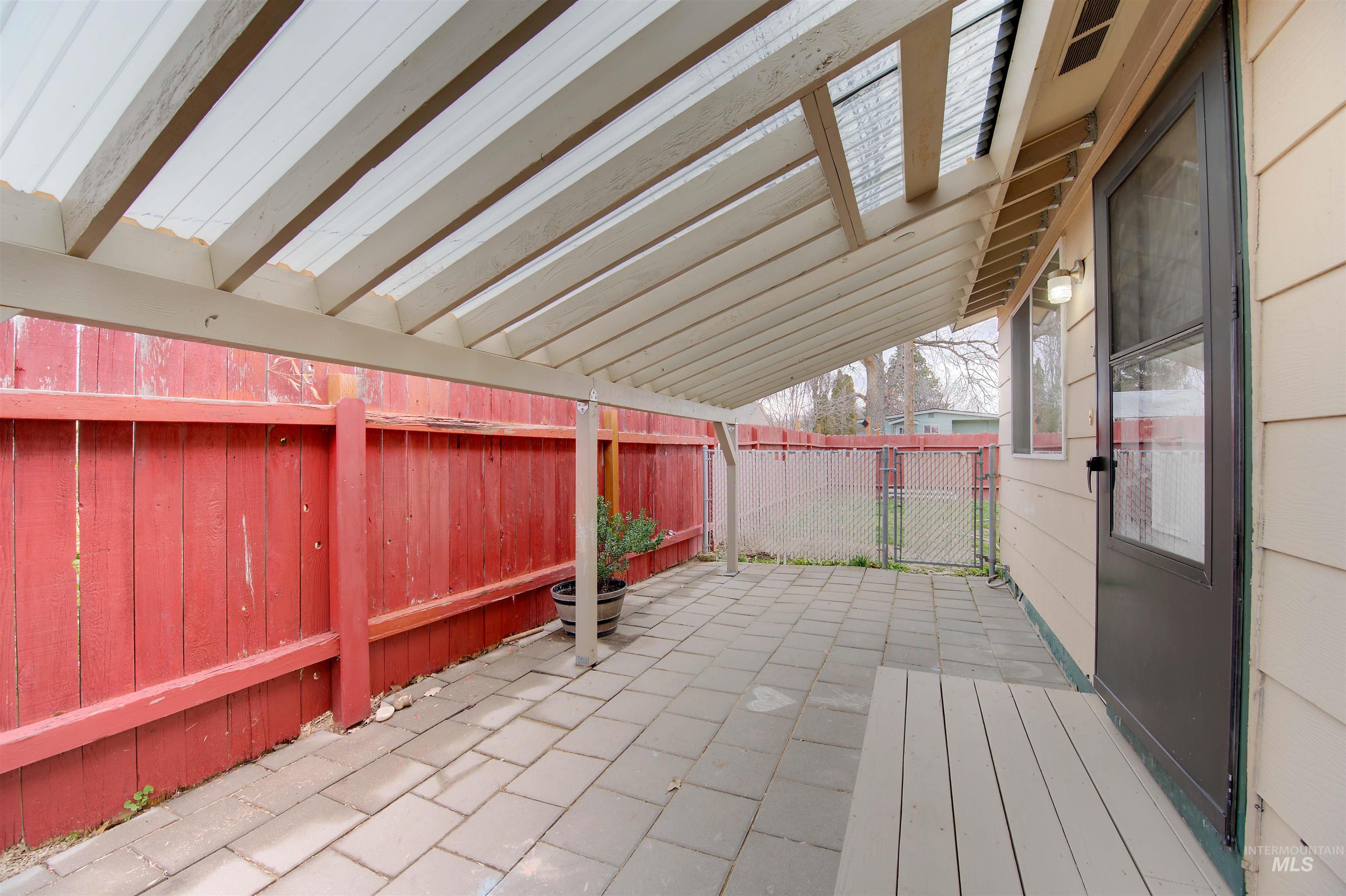 2708 Kerr Unit #1 & #2, Boise, Idaho 83705, 2 Bedrooms, 1 Bathroom, Residential Income For Sale, Price $475,000,MLS 98999019