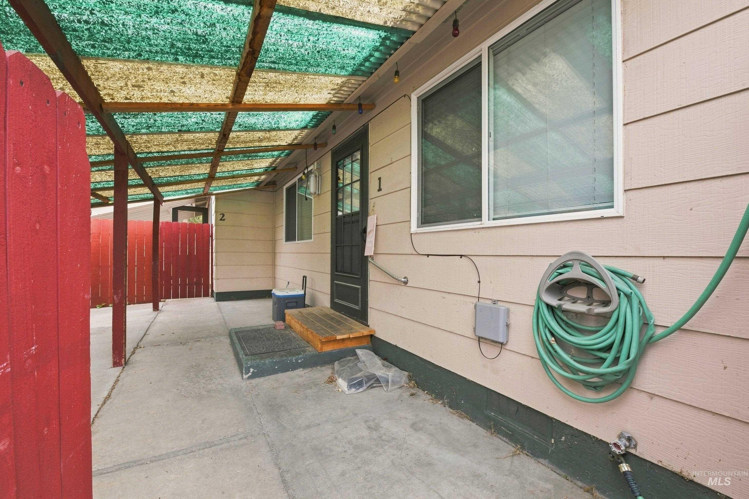 2708 Kerr Unit #1 & #2, Boise, Idaho 83705, 2 Bedrooms, 1 Bathroom, Residential Income For Sale, Price $475,000,MLS 98999019