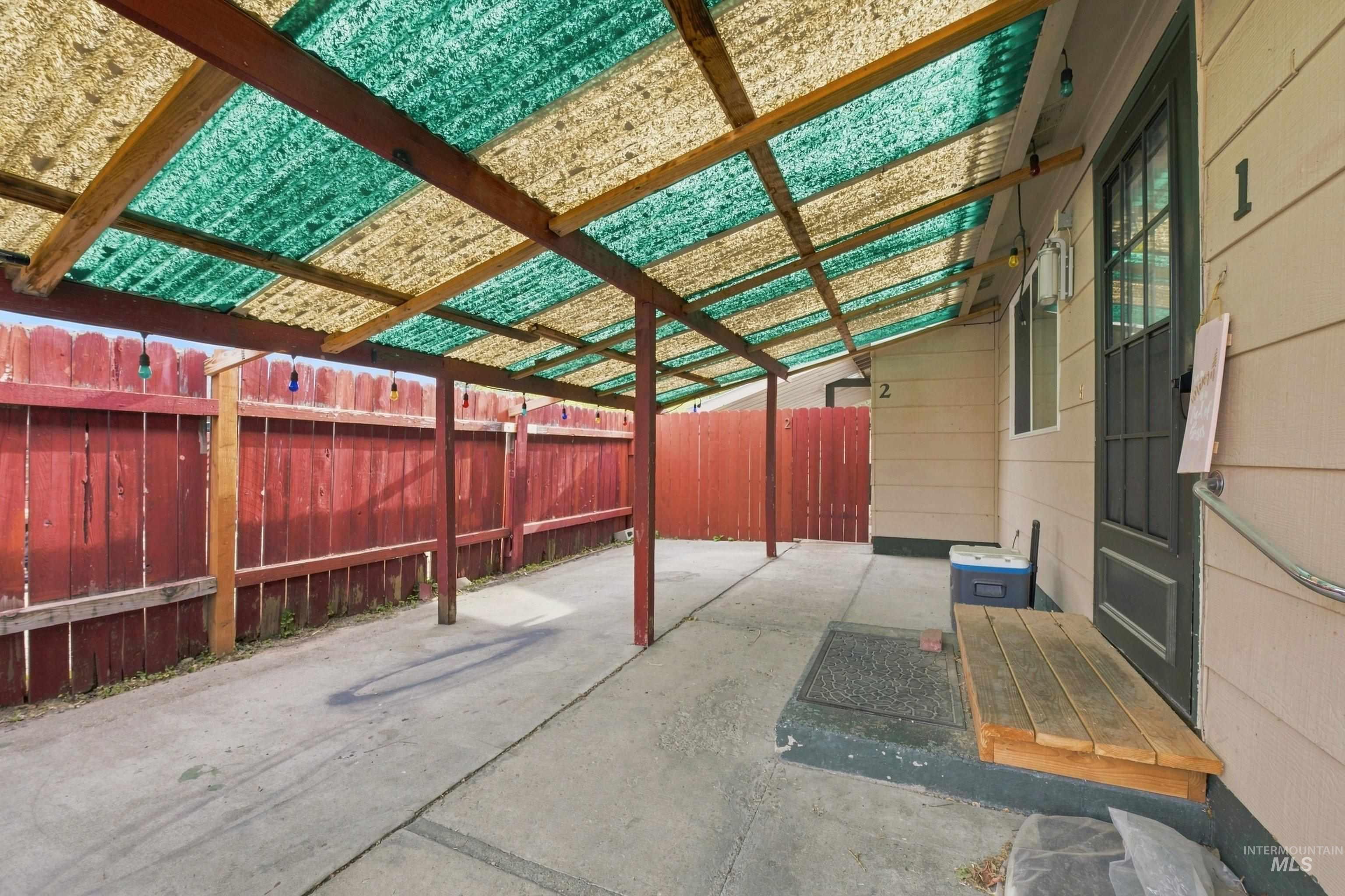 2708 Kerr Unit #1 & #2, Boise, Idaho 83705, 2 Bedrooms, 1 Bathroom, Residential Income For Sale, Price $475,000,MLS 98999019