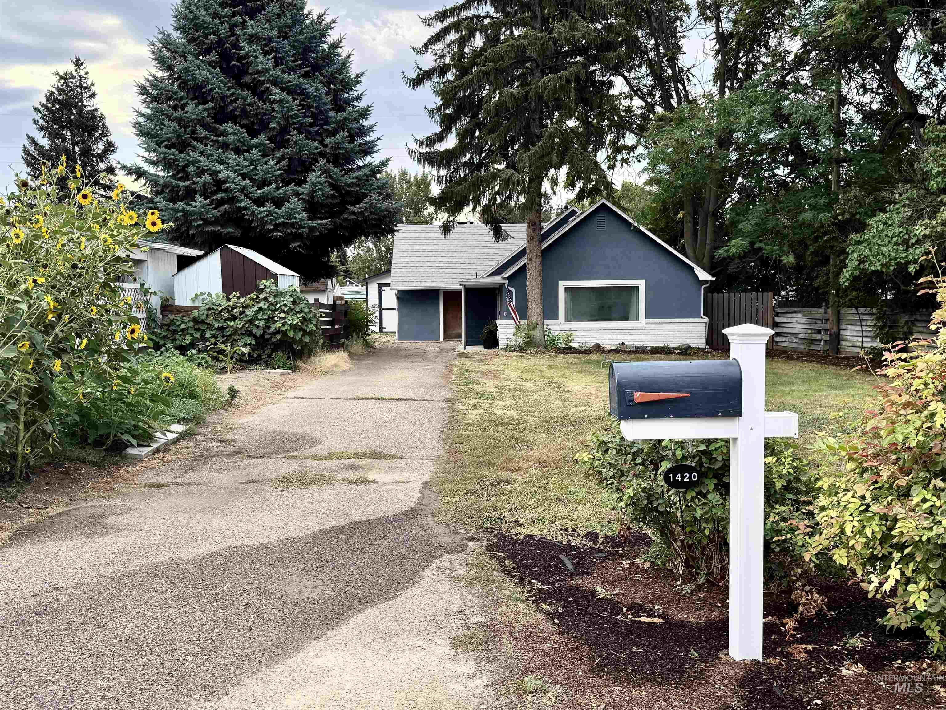 1420 10th Ave South, Nampa, Idaho 83651, 2 Bedrooms, 1 Bathroom, Residential For Sale, Price $318,000,MLS 98999020