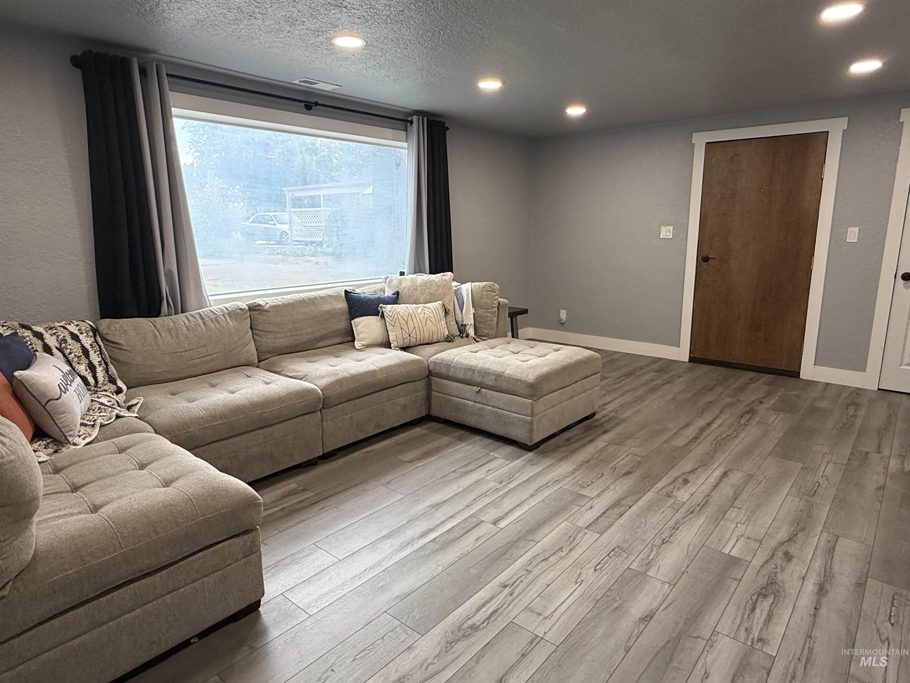1420 10th Ave South, Nampa, Idaho 83651, 2 Bedrooms, 1 Bathroom, Residential For Sale, Price $318,000,MLS 98999020