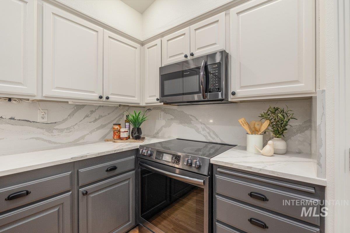 897 S Pelican Way, Meridian, Idaho 83642, 3 Bedrooms, 2 Bathrooms, Residential For Sale, Price $400,000, 98999021