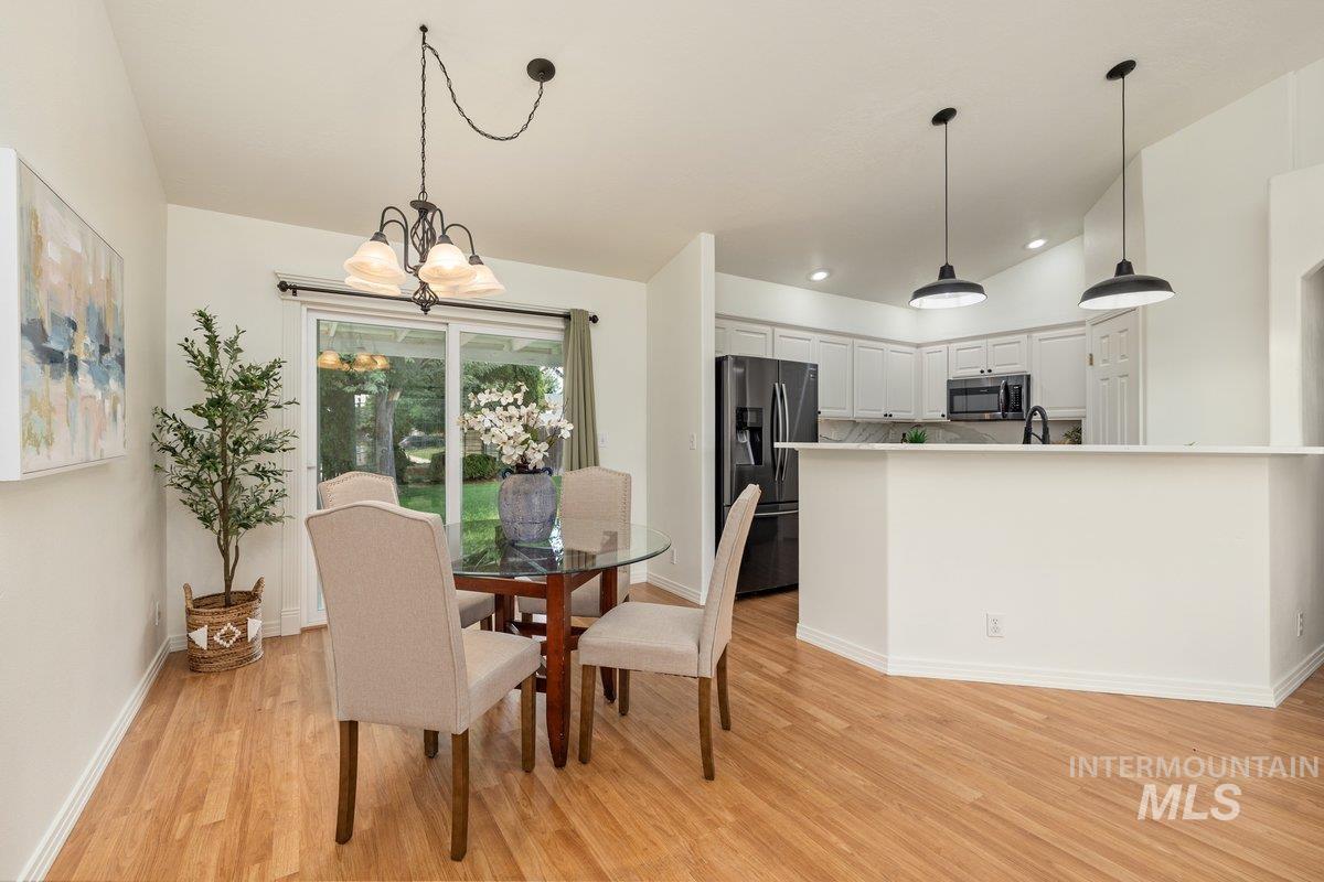 897 S Pelican Way, Meridian, Idaho 83642, 3 Bedrooms, 2 Bathrooms, Residential For Sale, Price $400,000, 98999021