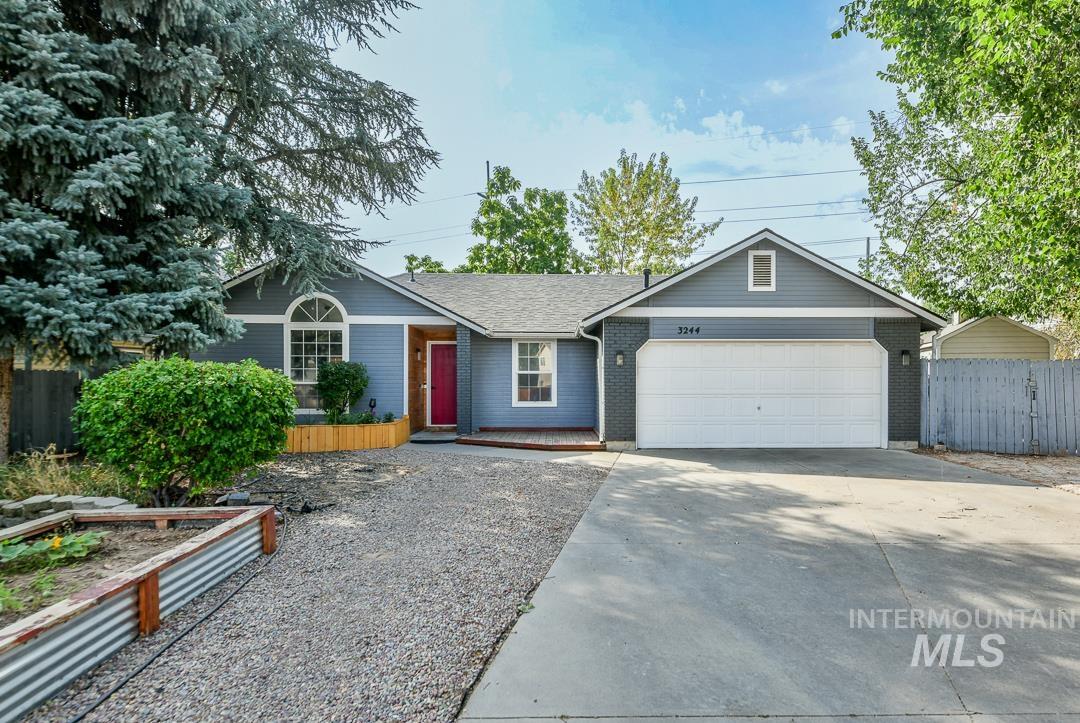 3244 N Linda Vista Pl, Boise, Idaho 83704, 3 Bedrooms, 2 Bathrooms, Residential For Sale, Price $475,000,MLS 98999022